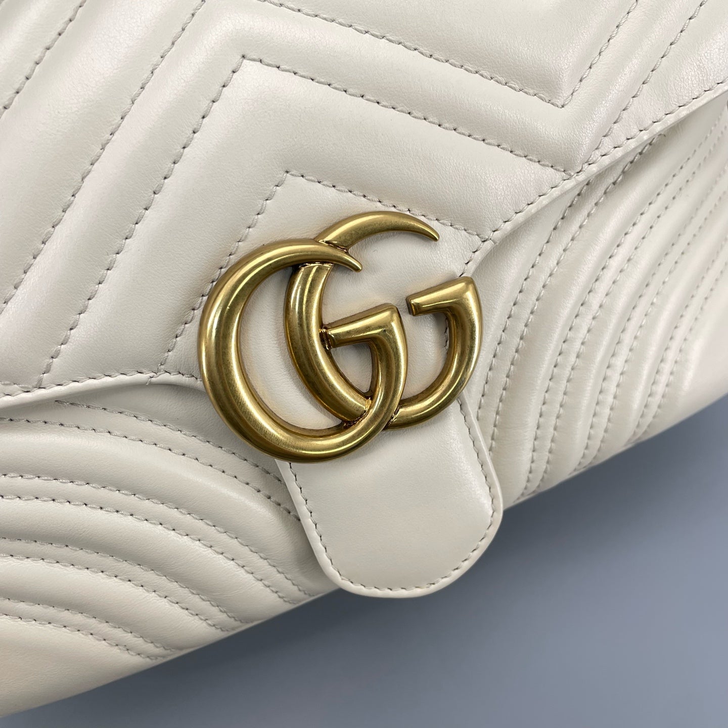 Gucci - GG Marmont Messenger Bag - Leather - White - (Medium)