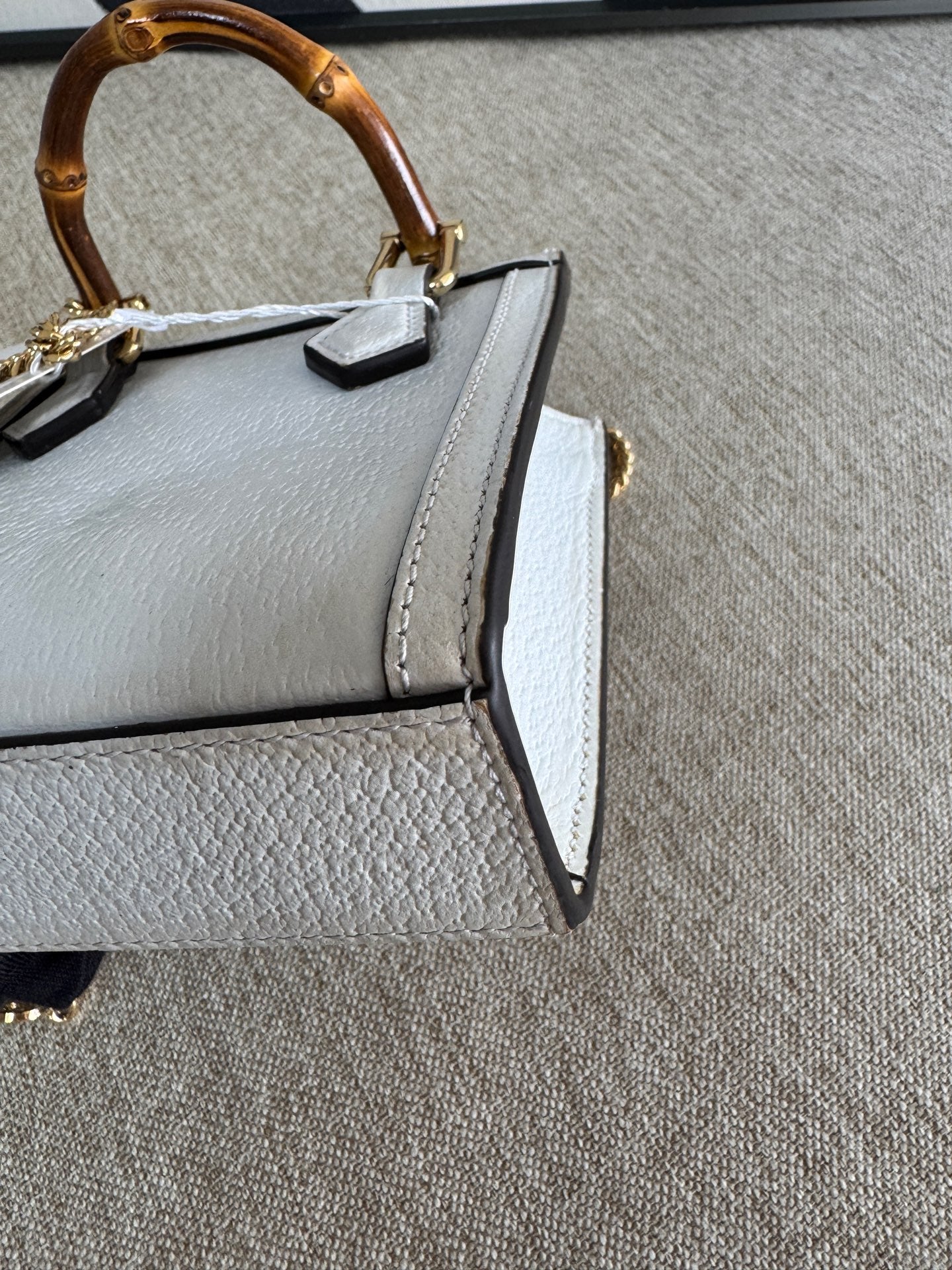 Gucci - Diana Mini - Grained cowhide leather with bamboo - White with gold-tone hardware - (mini)