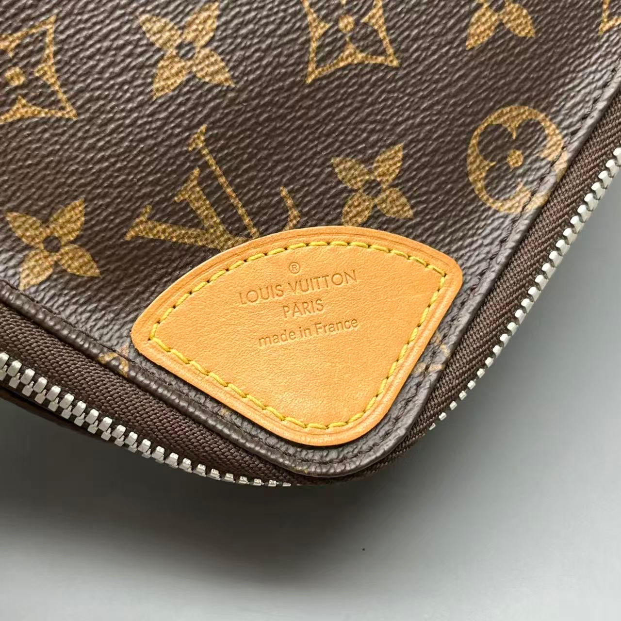 Louis Vuitton - Storage Pouch - Monogram coated canvas with Vachetta leather trim - Brown - (small)