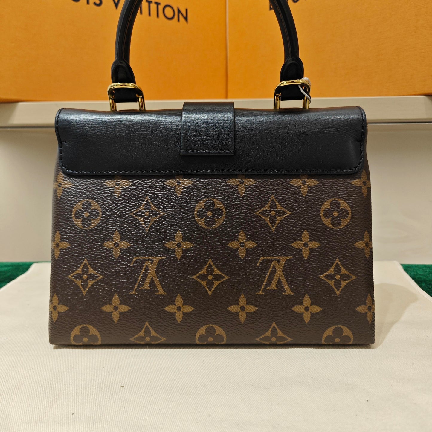 Louis Vuitton - Pallas Compact Top Handle Bag - Monogram canvas with grained leather trim - Monogram Brown with Black Trim - (Mini)