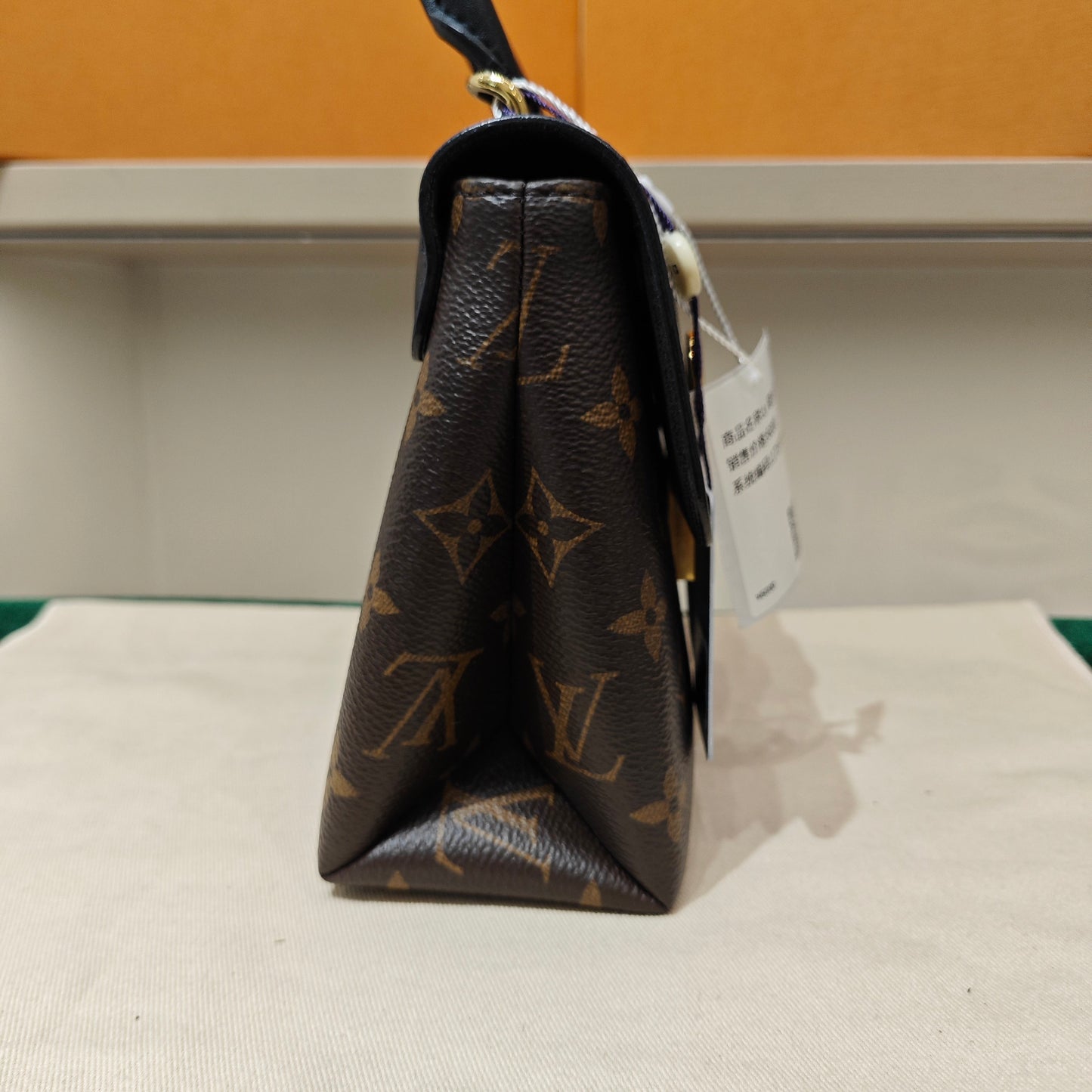 Louis Vuitton - Pallas Compact Top Handle Bag - Monogram canvas with grained leather trim - Monogram Brown with Black Trim - (Mini)