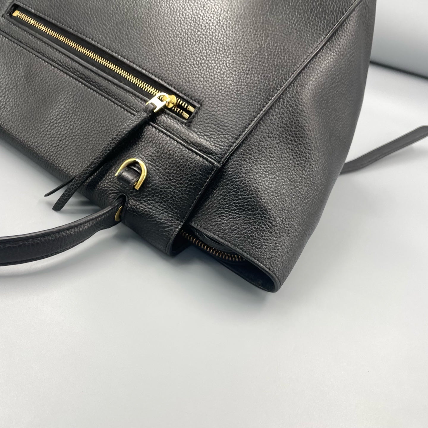 Celine - Belt Bag - Grained calfskin leather - Black - (medium)