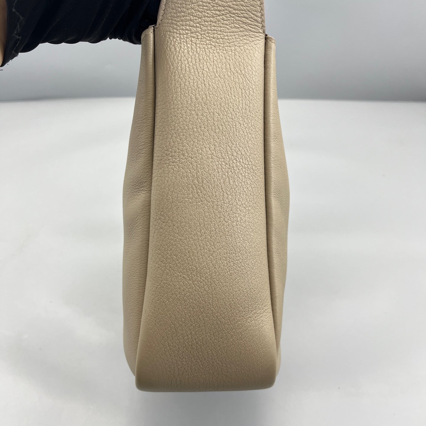 Saint Laurent - Le 57 Bucket Bag - Grained leather - Light Grey - (medium)