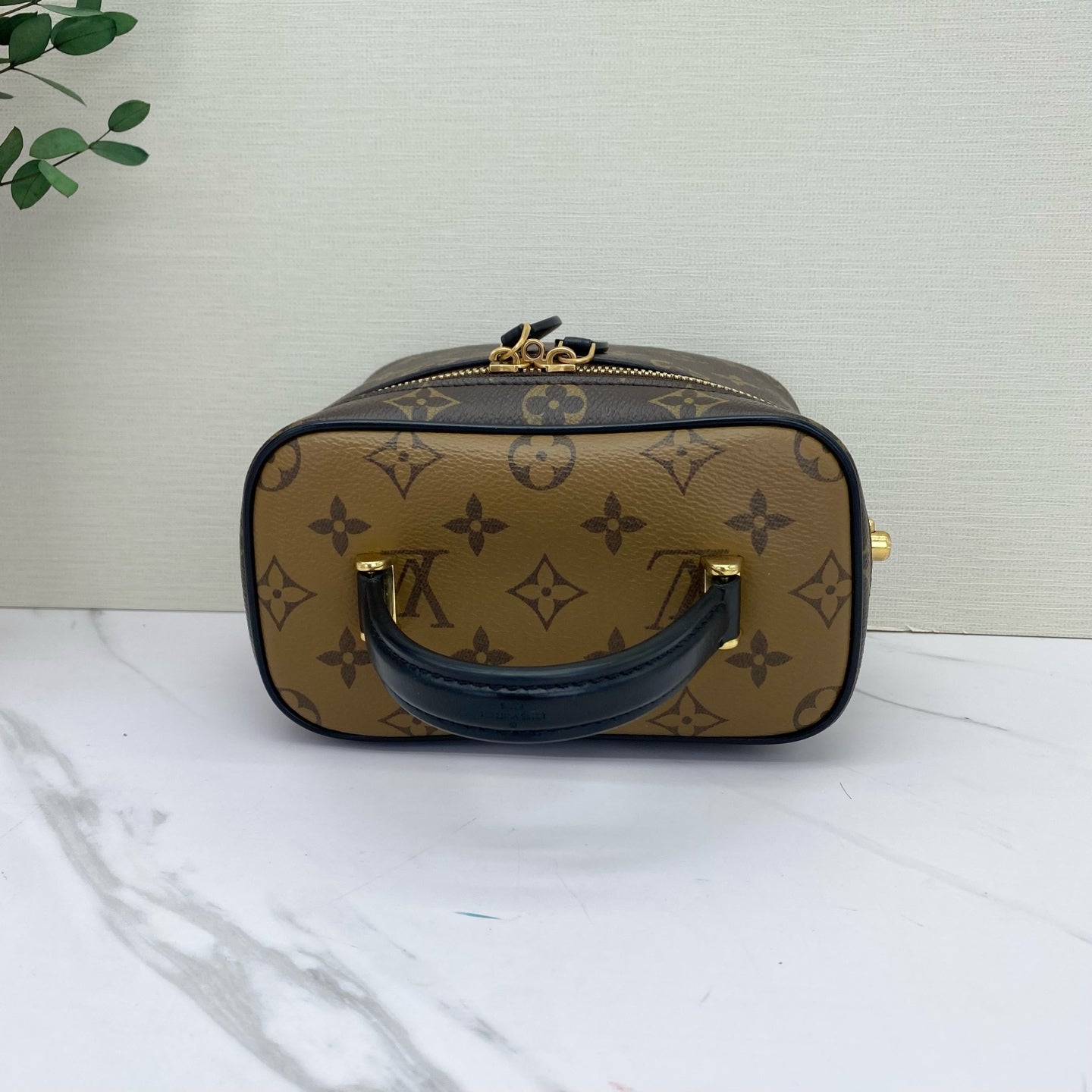 Louis Vuitton - Vanity Case PM / Nice Mini Reverse Monogram - Monogram coated canvas with leather trim - Brown - (Mini)
