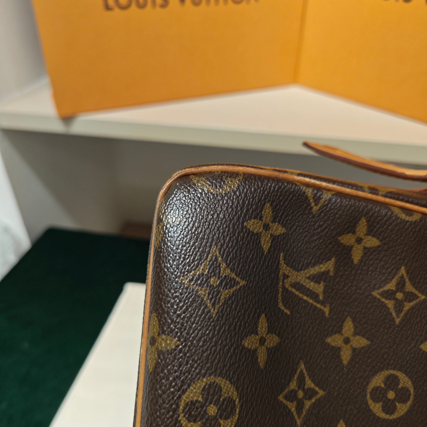 Louis Vuitton - Monogram Flap Shoulder Bag - Monogram coated canvas with Vachetta leather trim - Brown - (Medium)