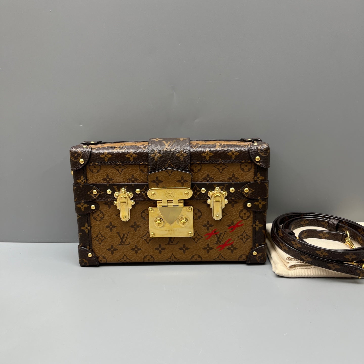 Louis Vuitton - Petite Malle - Monogram coated canvas with leather trim and interior - Brown and Caramel - (Mini)