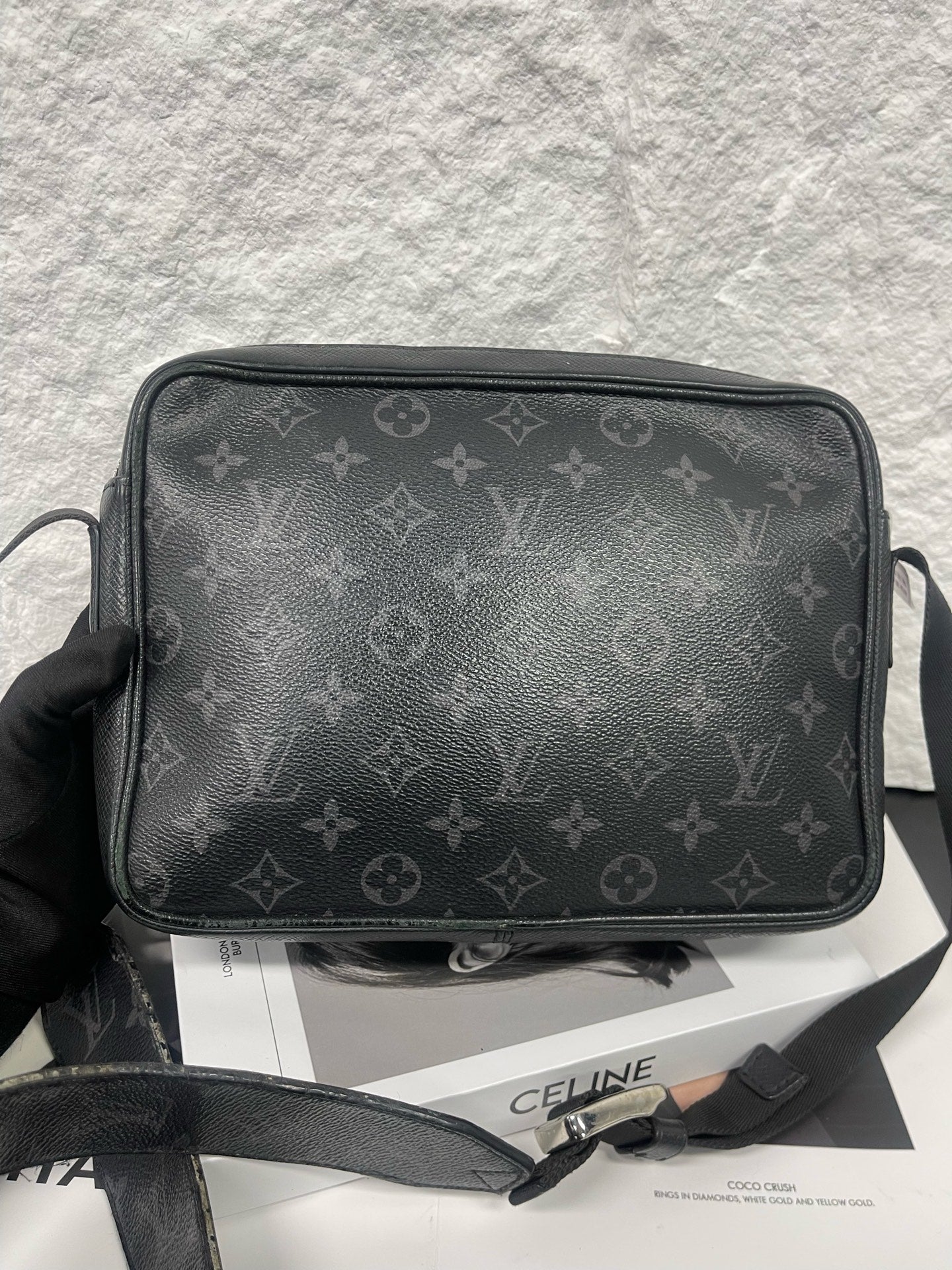 Louis Vuitton - Outdoor Messenger Bag - Monogram Eclipse Reverse coated canvas and Taiga leather - Black - (Medium)