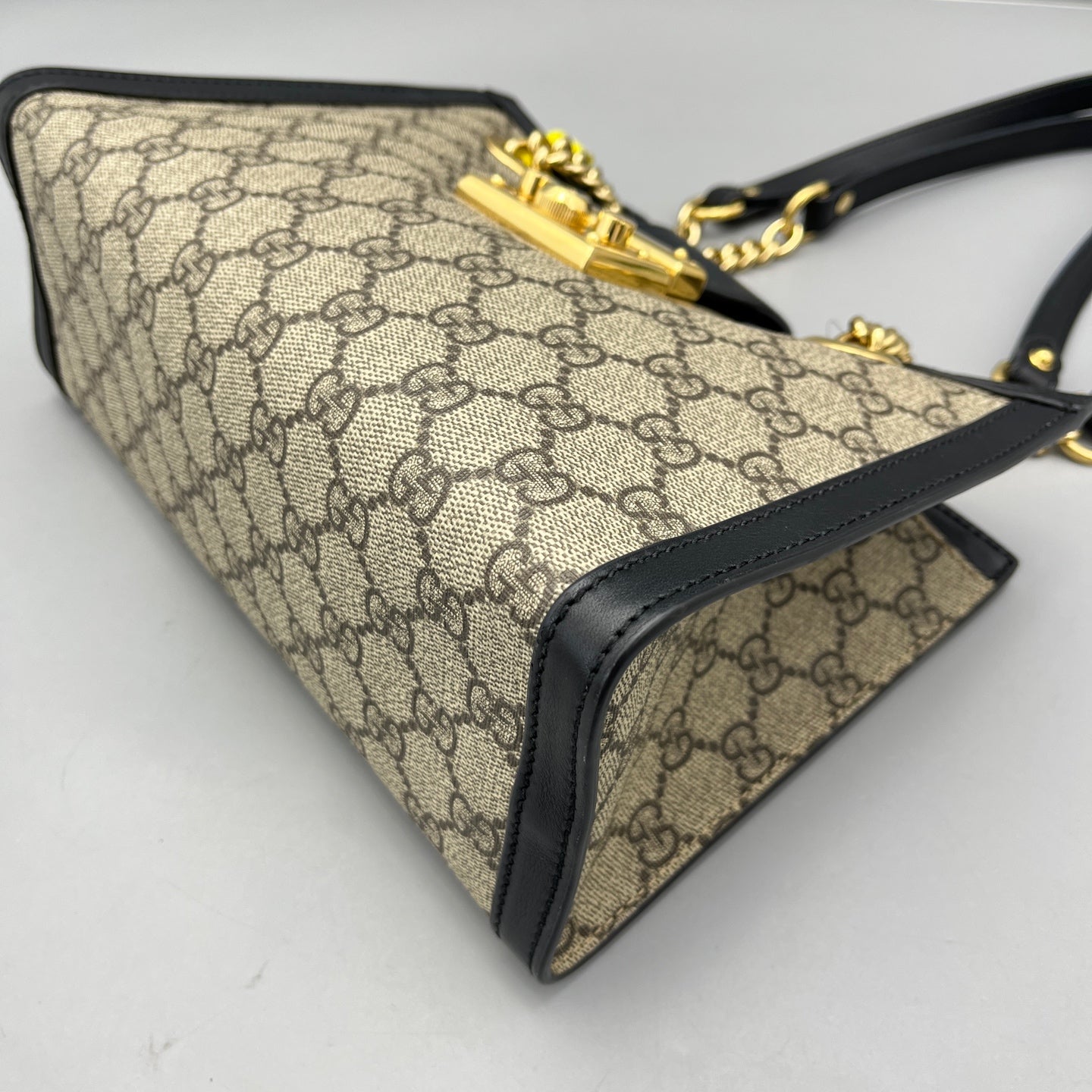 Gucci - Padlock Small Shoulder Bag - GG Supreme coated canvas and leather trim - Beige and Black - (Small)