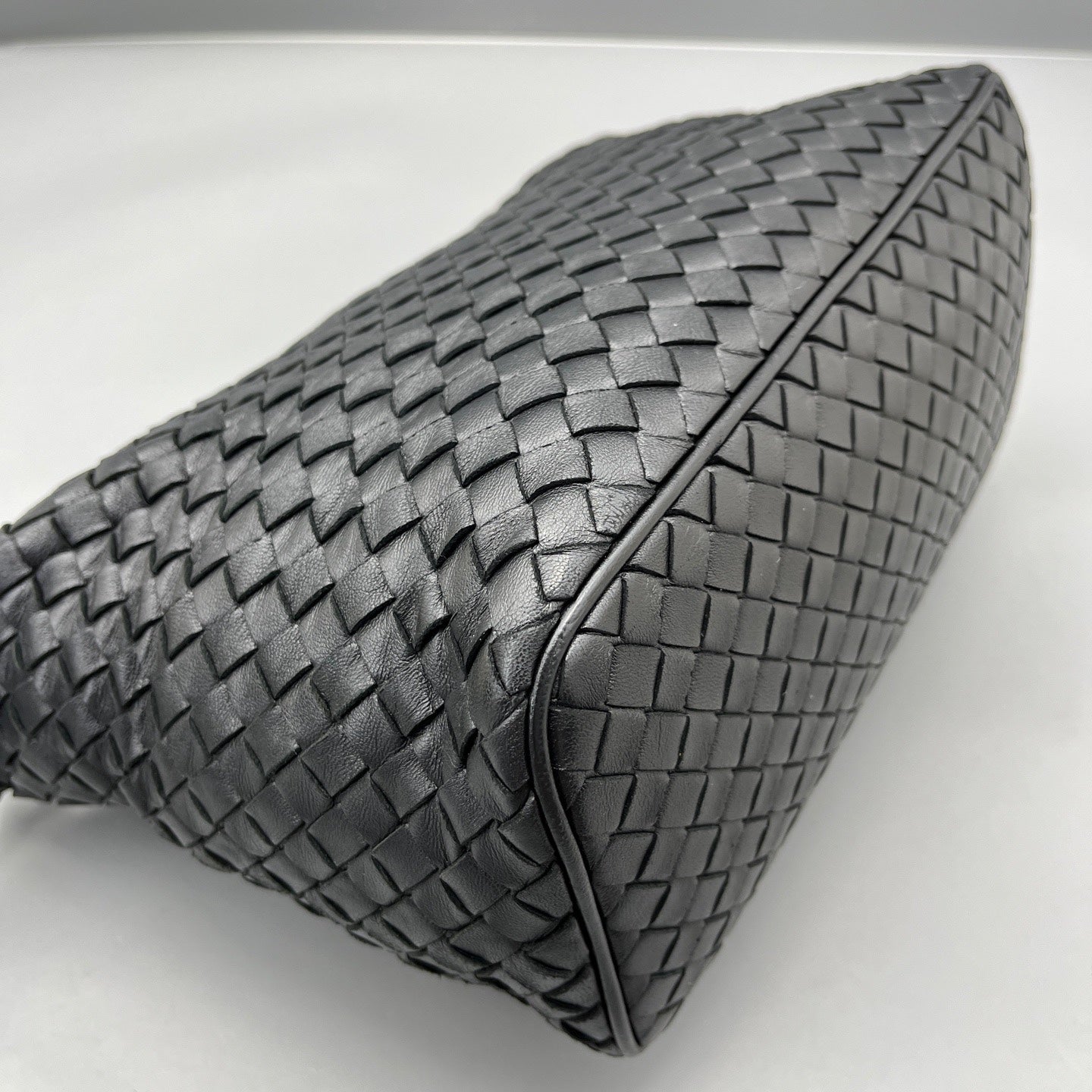 Bottega Veneta - Intrecciato Small Shoulder Bag - Lambskin leather - Black - (mini)