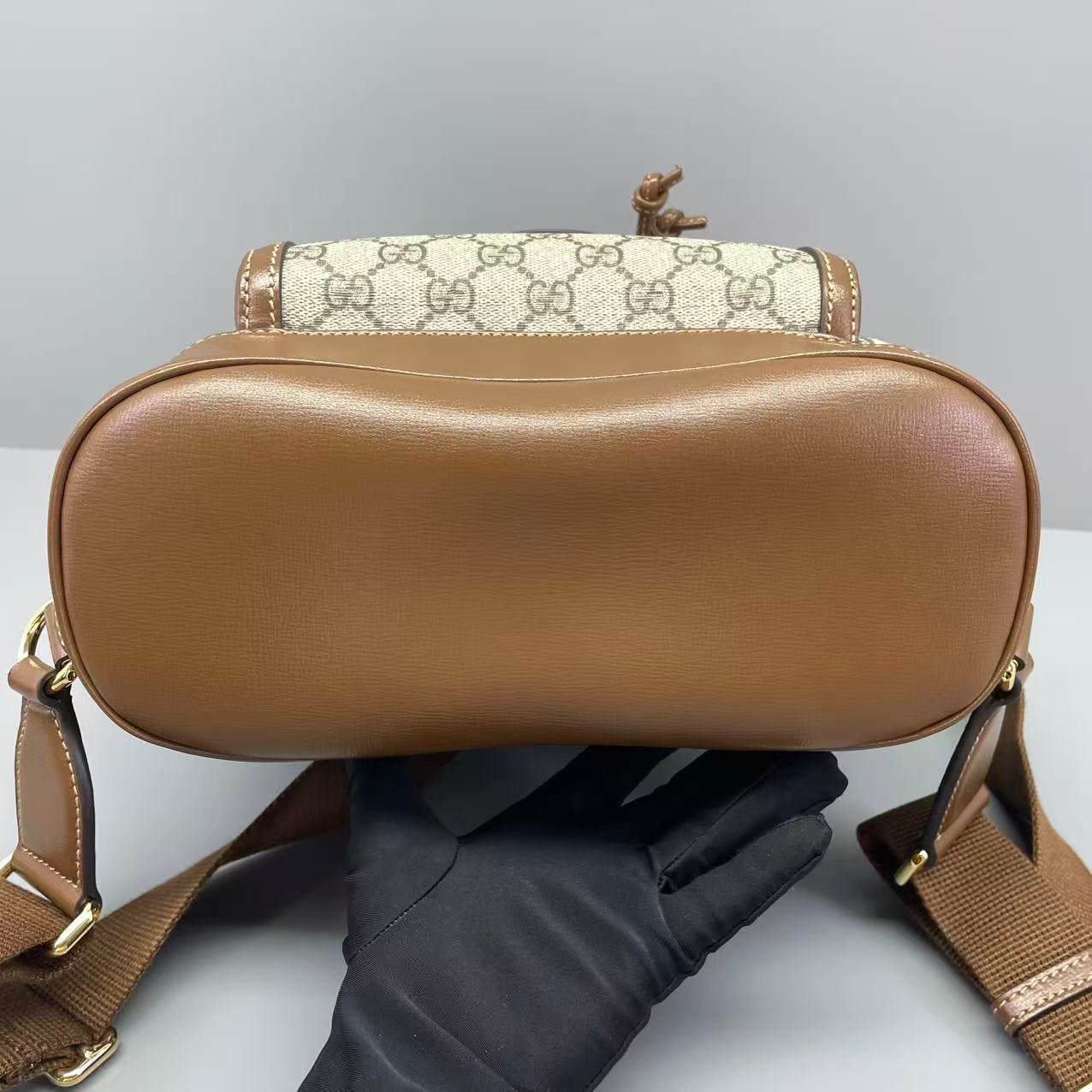 Gucci - GG Supreme Retro Flap Drawstring Backpack - GG Supreme coated canvas with leather trim - Beige and Brown - (medium)