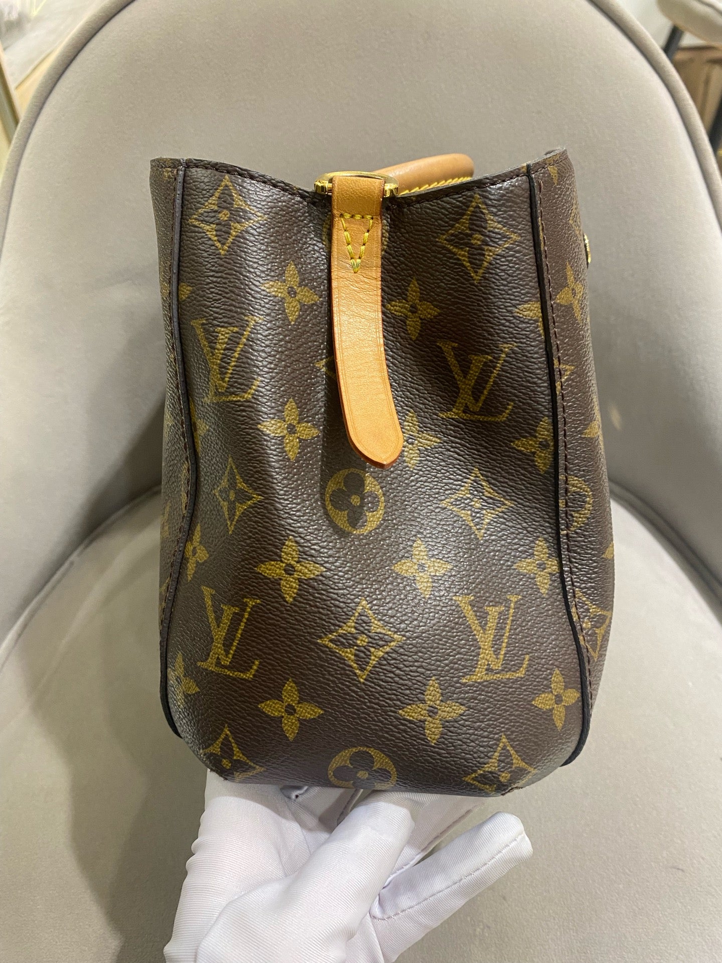 Louis Vuitton - Montaigne BB - Monogram coated canvas with natural Vachetta leather trim - Brown - (Small)