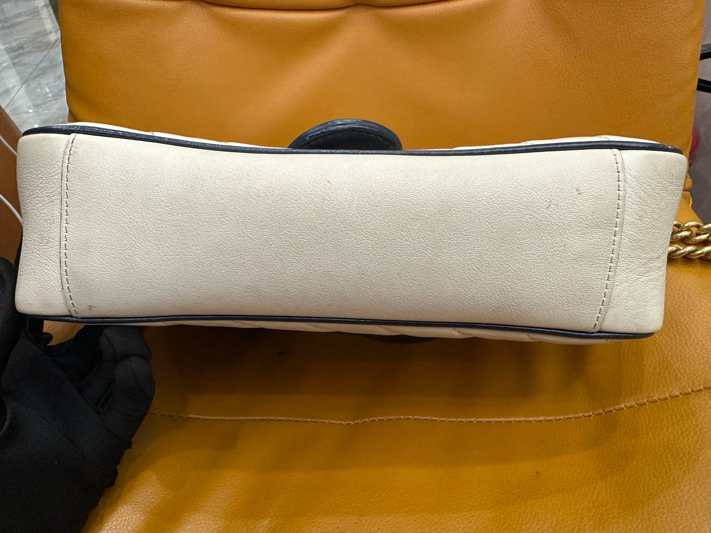 Gucci - GG Marmont Matelassé Shoulder Bag - Leather - White - (medium)
