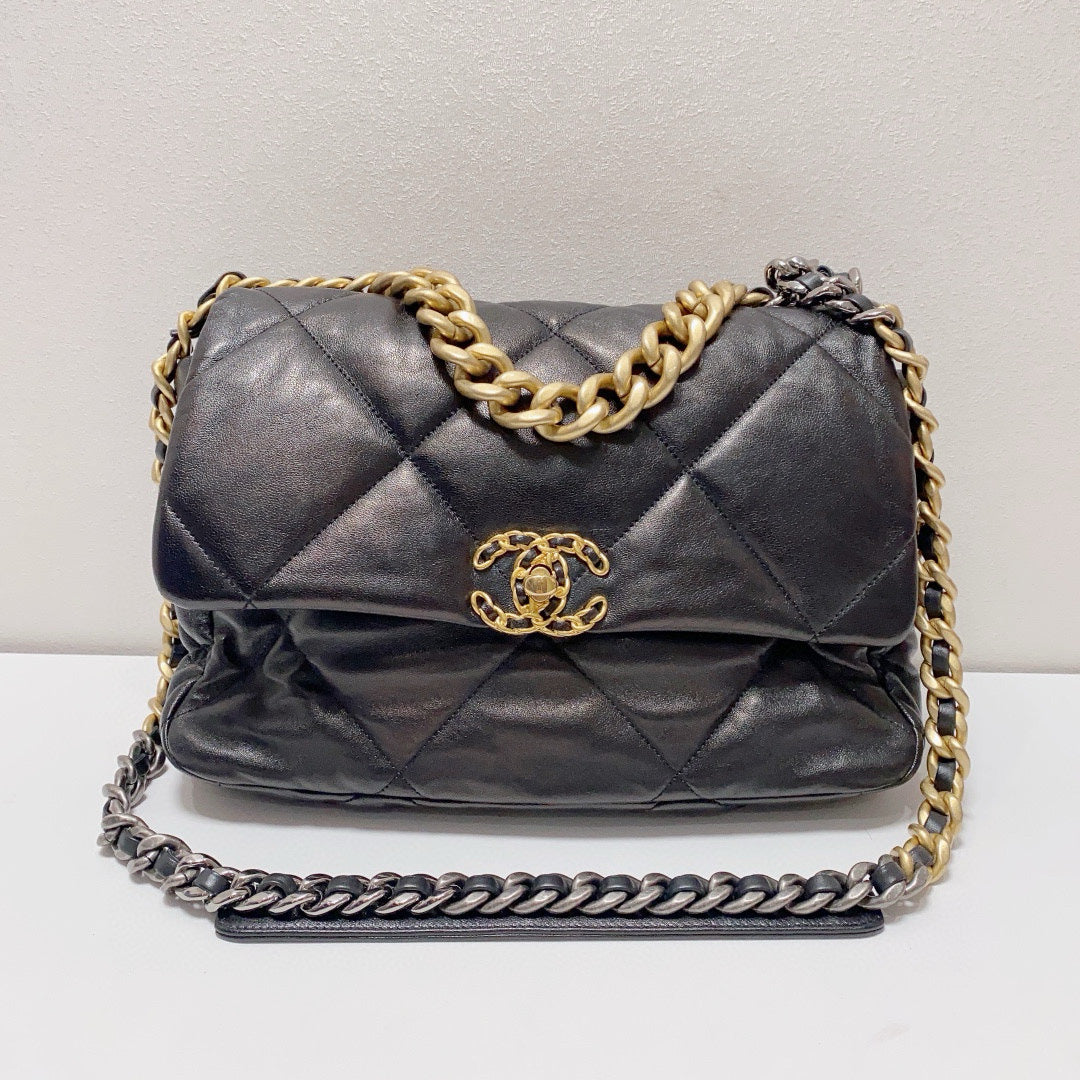 Chanel - 19 Bag - Lambskin leather - Black - (medium)