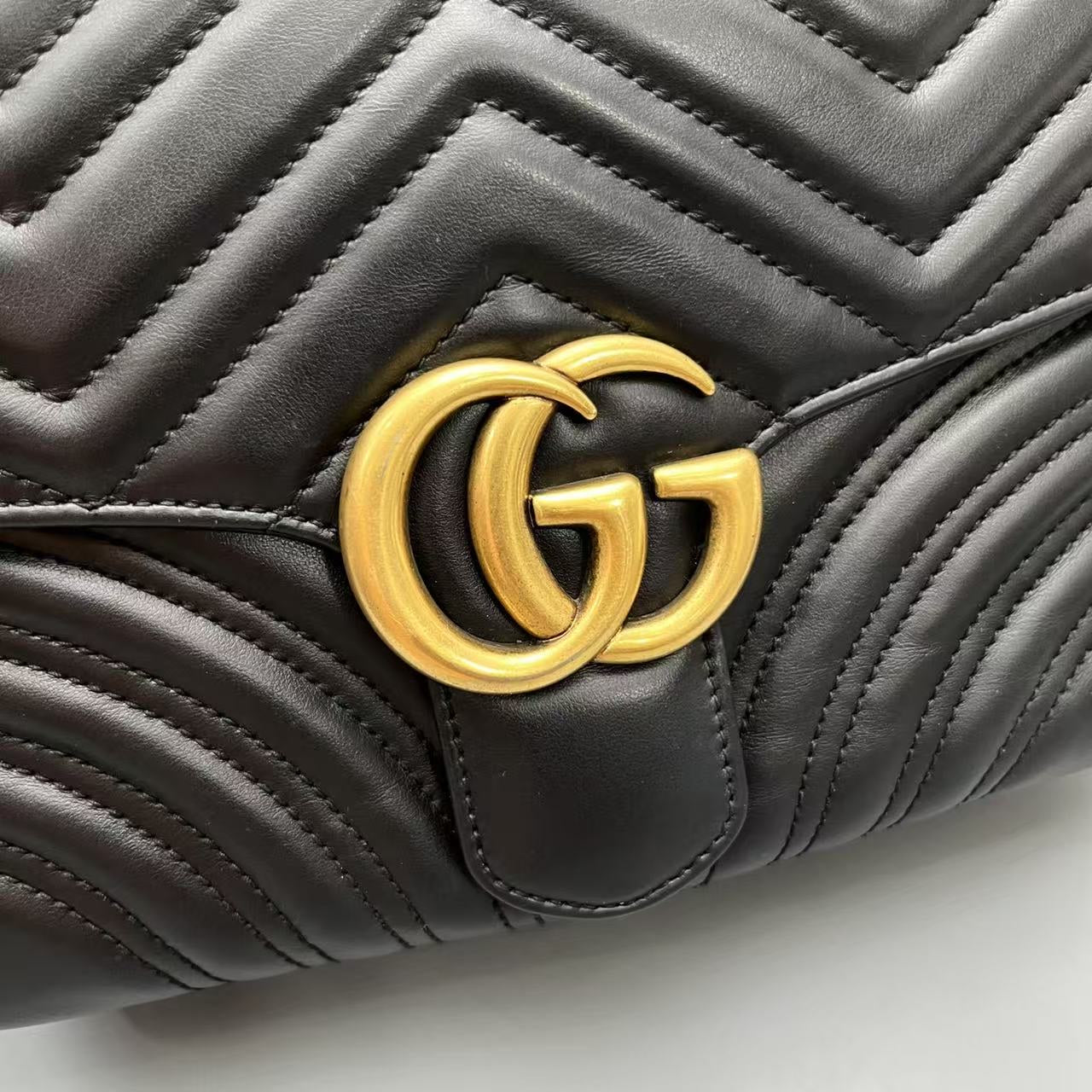 Gucci - GG Marmont Matelassé Messenger Bag - Leather - Black - (medium)