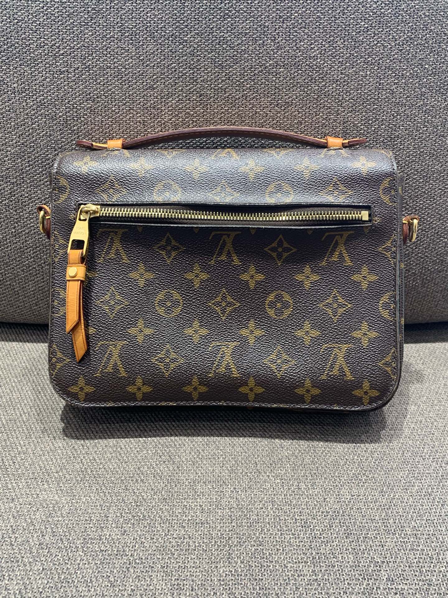 Louis Vuitton - Pochette Métis M44875 - Monogram coated canvas with natural cowhide leather trim - Brown - (medium)