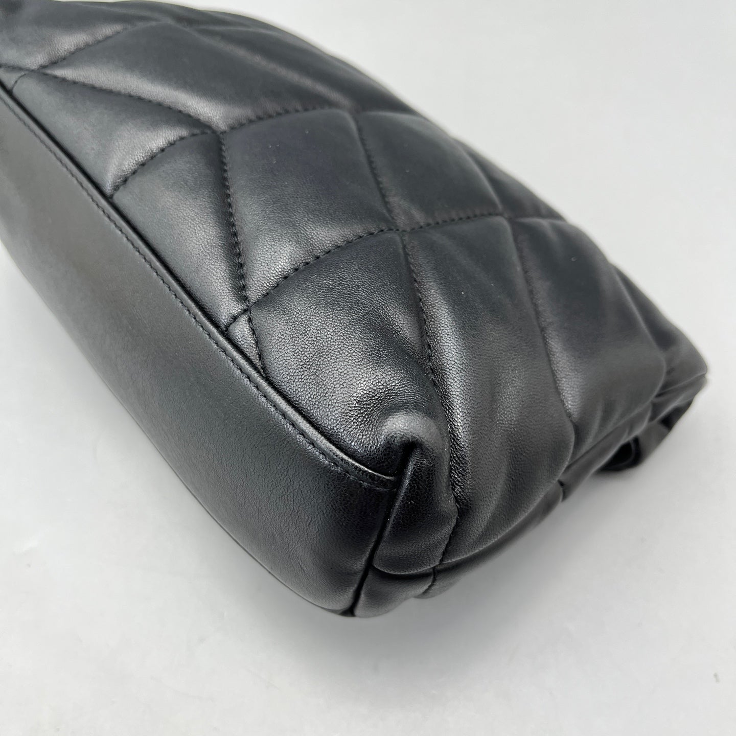 Saint Laurent - Loulou Puffer Mini - Lambskin leather - Black - (mini)
