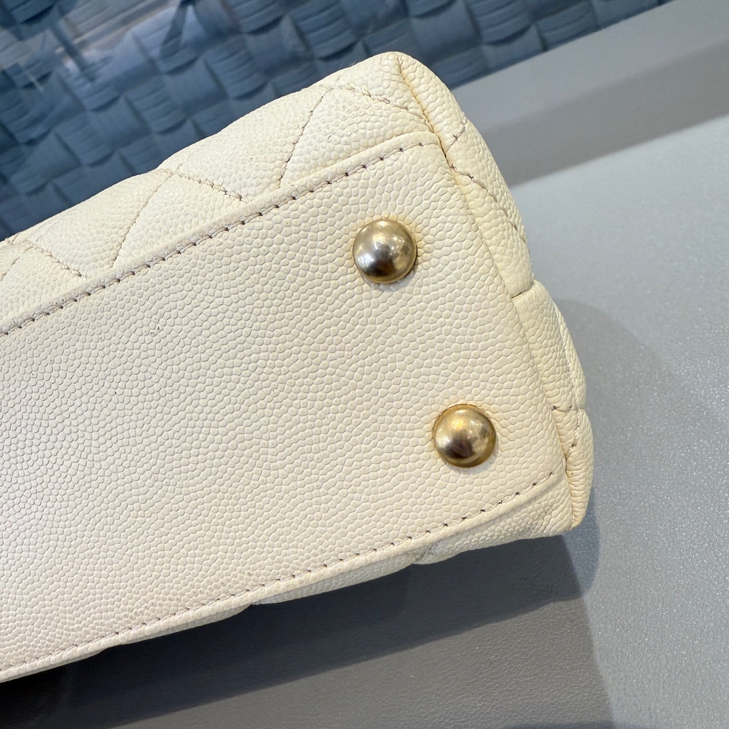 Chanel - Coco Handle - Caviar leather with exotic snakeskin handle - White - (Small)