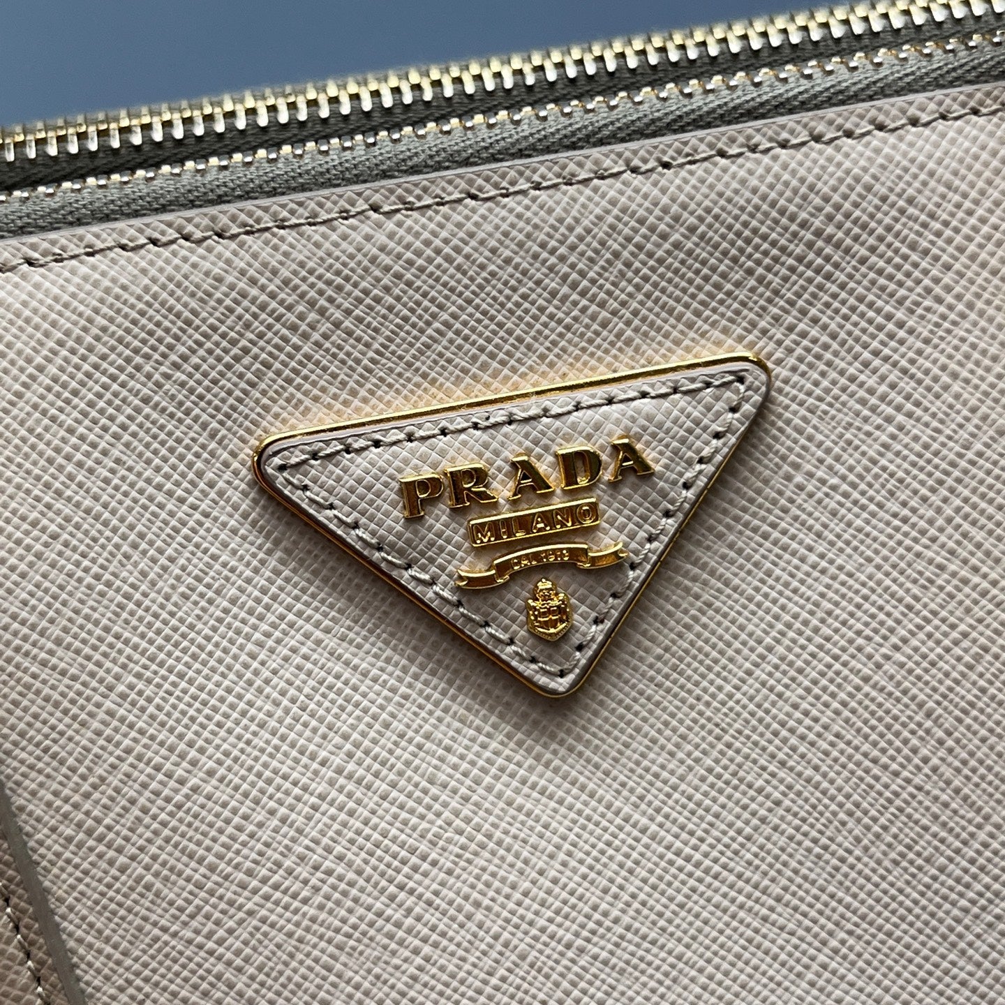 Prada - Galleria Bag (Saffiano Lux Tote) - Saffiano leather - Two-tone Beige (color-blocked) - (Large)