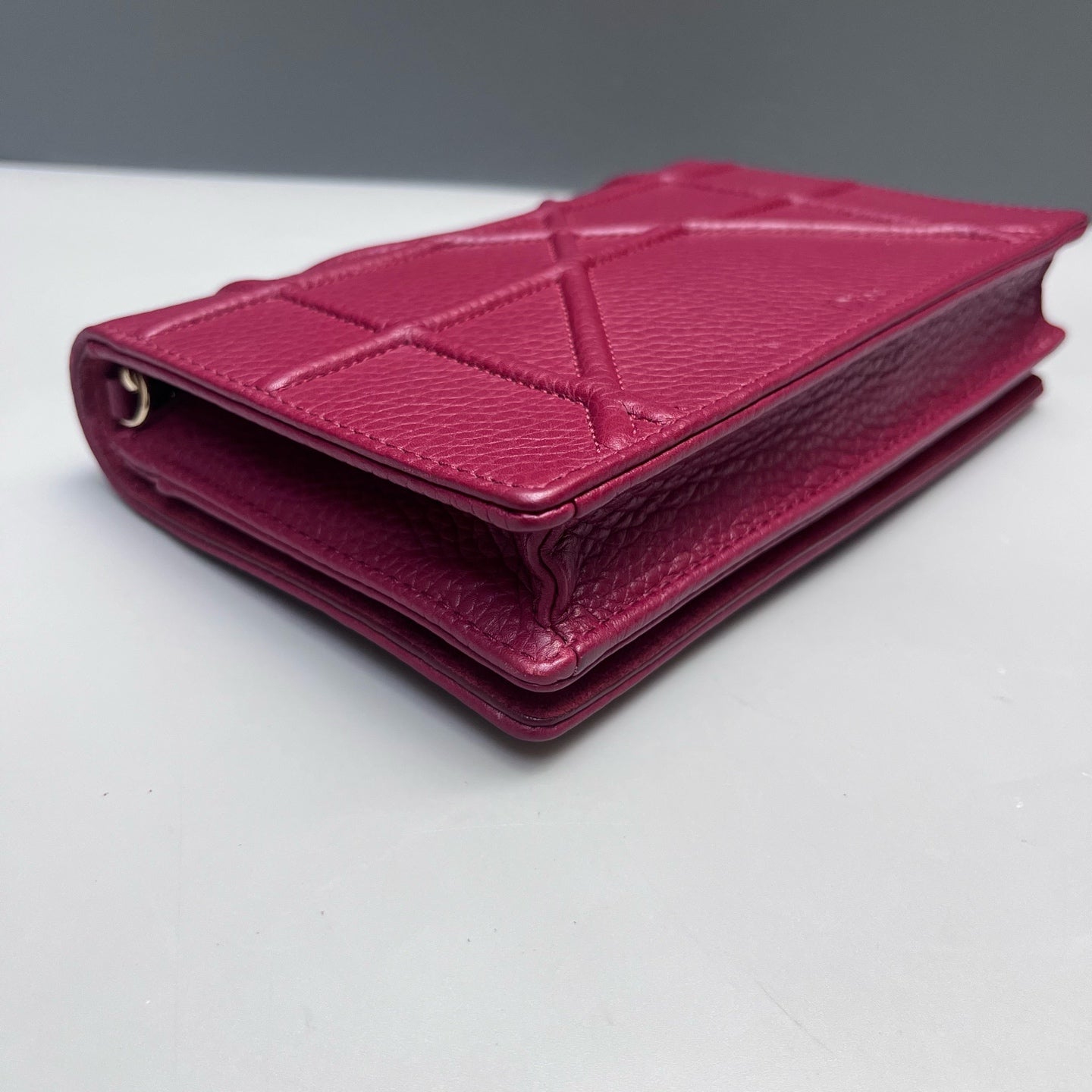 Dior - Shield WOC Chain Crossbody Bag - Grained leather - Red - (mini)