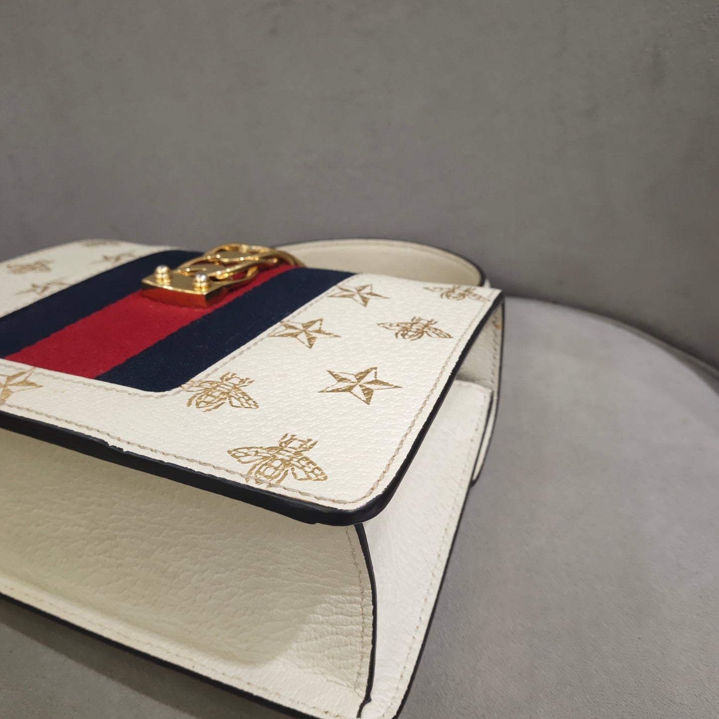 Gucci - Sylvie Small Bee and Star - Grained leather - White - (small)