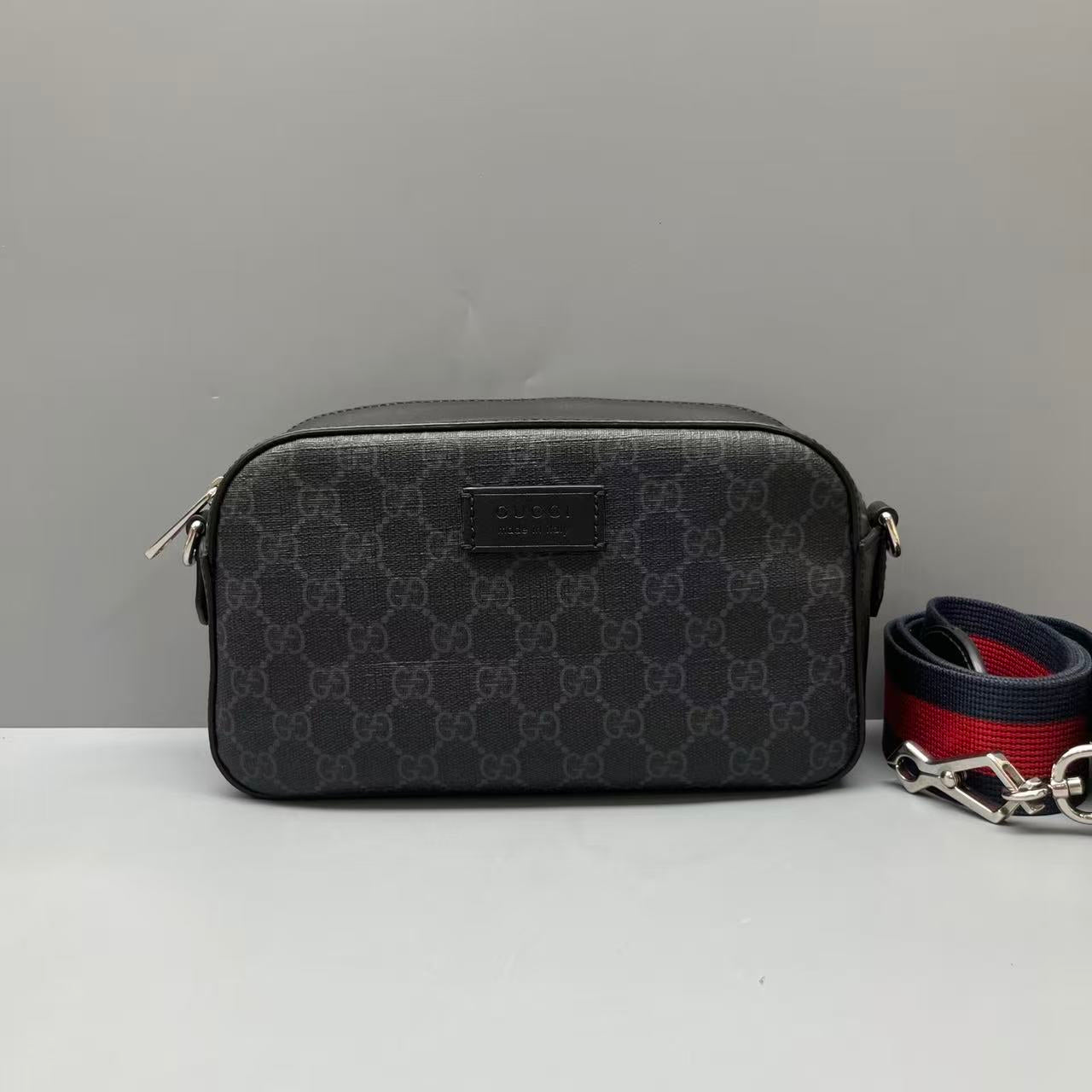 Gucci - GG Supreme Camera Bag - Coated canvas with leather trim - Black - (medium)