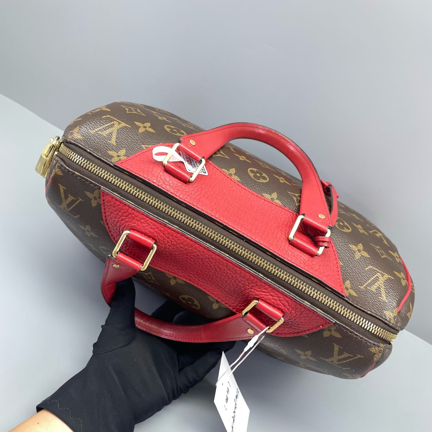 Louis Vuitton - Monogram with Red Trim Bowling Bag - Monogram coated canvas with grained leather trim - Brown and Red - (Medium)