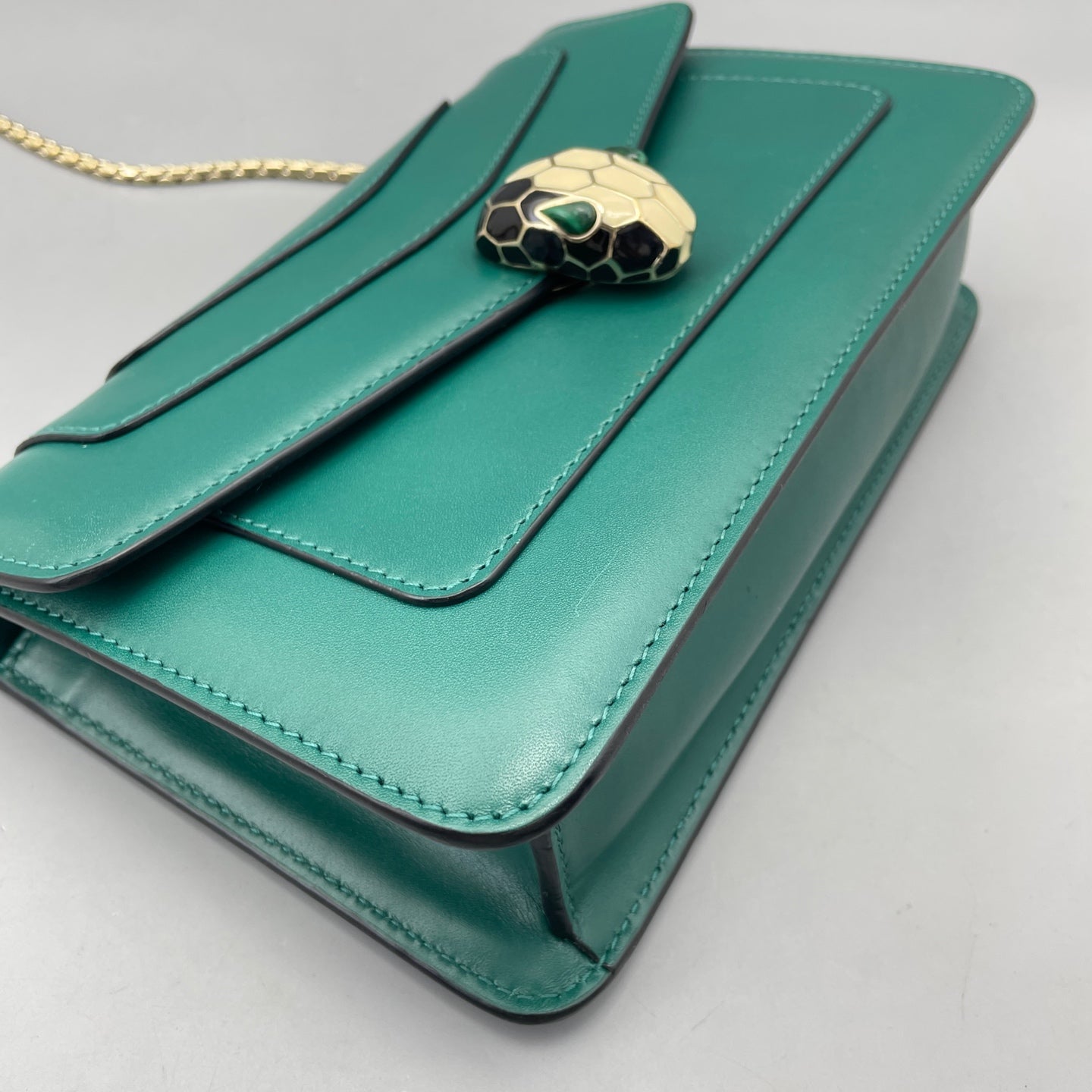 Bvlgari - Serpenti Forever Flap Bag - Smooth calf leather - Green with Gold-Tone Hardware - (medium)