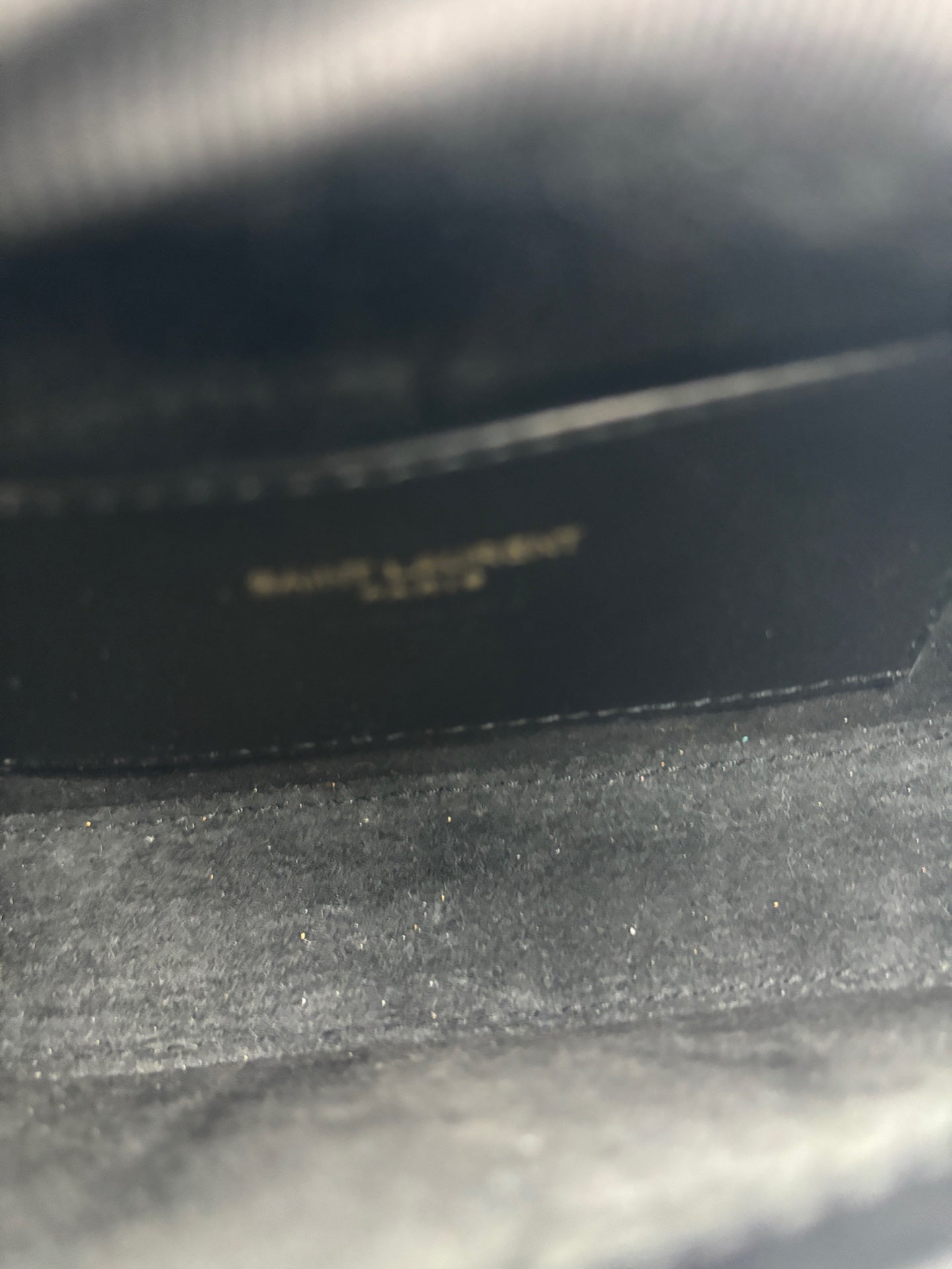 Saint Laurent - LE 5 À 7 Hobo Bag - Patent leather - Black - (mini)