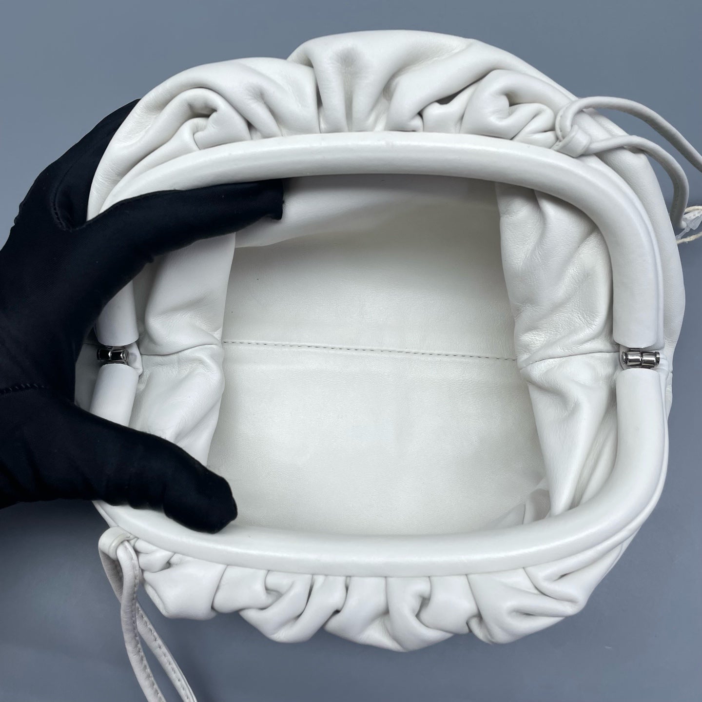 Bottega Veneta - The Mini Pouch - Leather - White - (mini)
