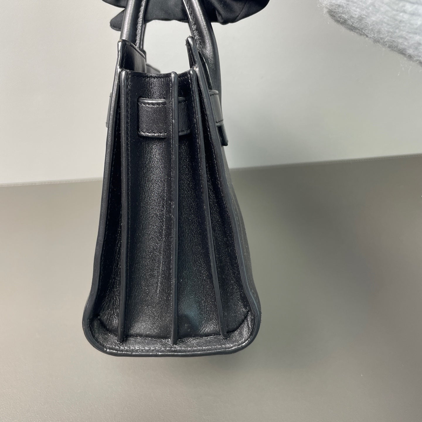 Saint Laurent - Nano Sac de Jour - Litchi grain cowhide leather - Black - (small)