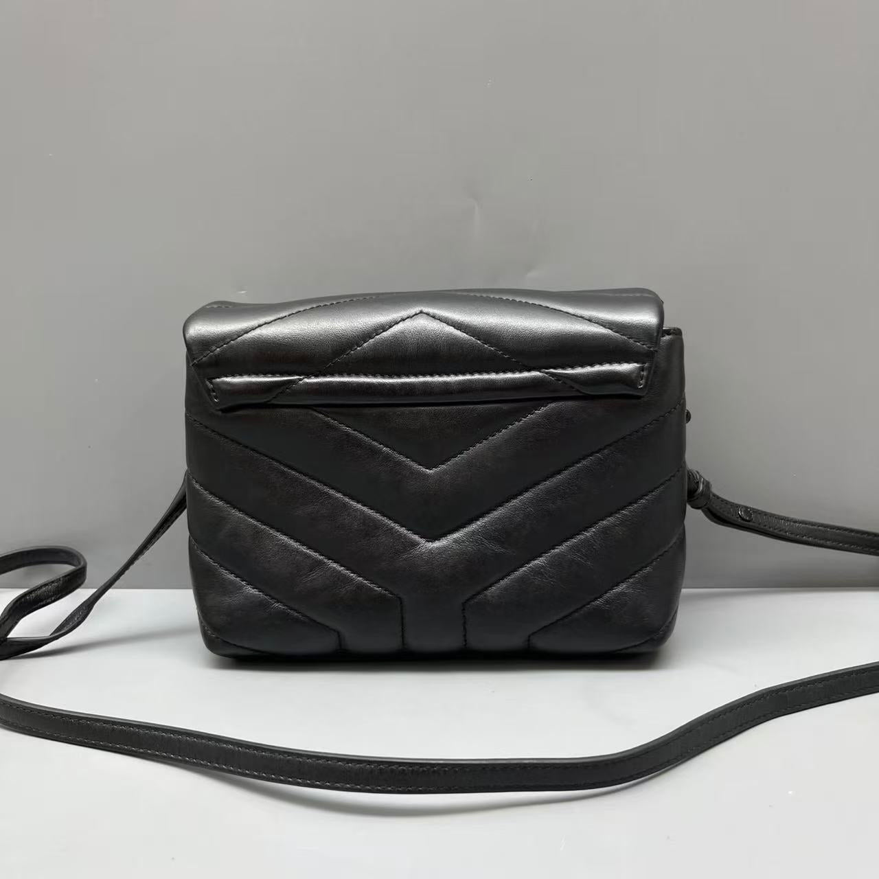 Saint Laurent - Loulou Toy - Leather - Black - (mini)