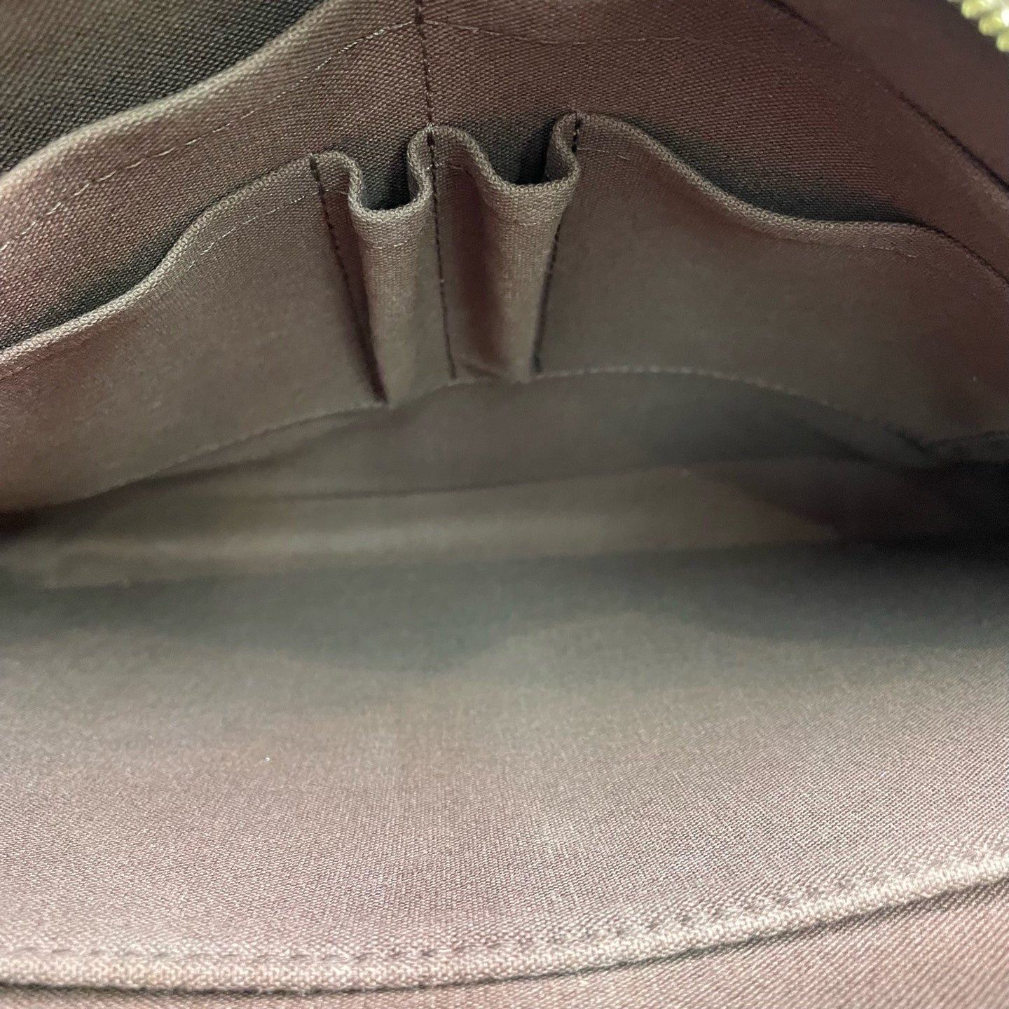 Louis Vuitton - District PM Messenger Bag - Damier Ebene coated canvas with leather trim - Brown - (medium)