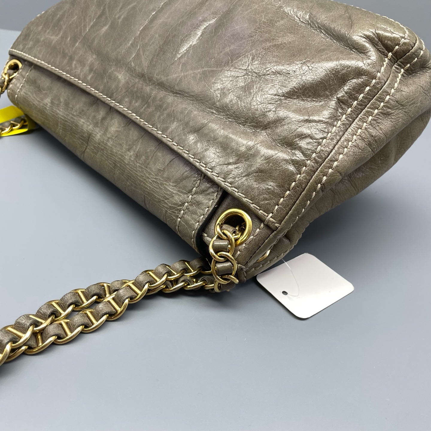 Prada - Flap Shoulder Bag with Chain - Distressed Leather - Grey - (Medium)