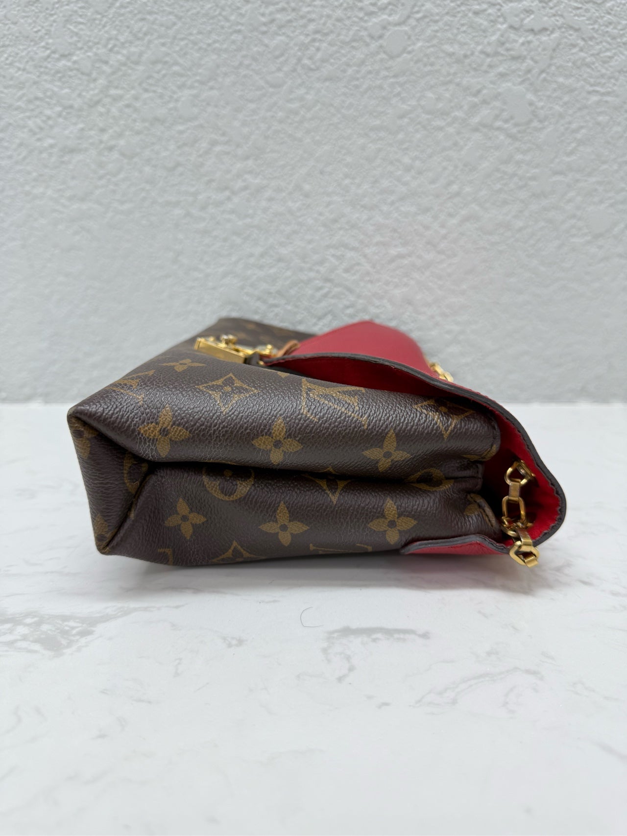 Louis Vuitton - Legend Envelope Bag - Monogram Canvas with grained leather trim - Brown with Red accents - (medium)
