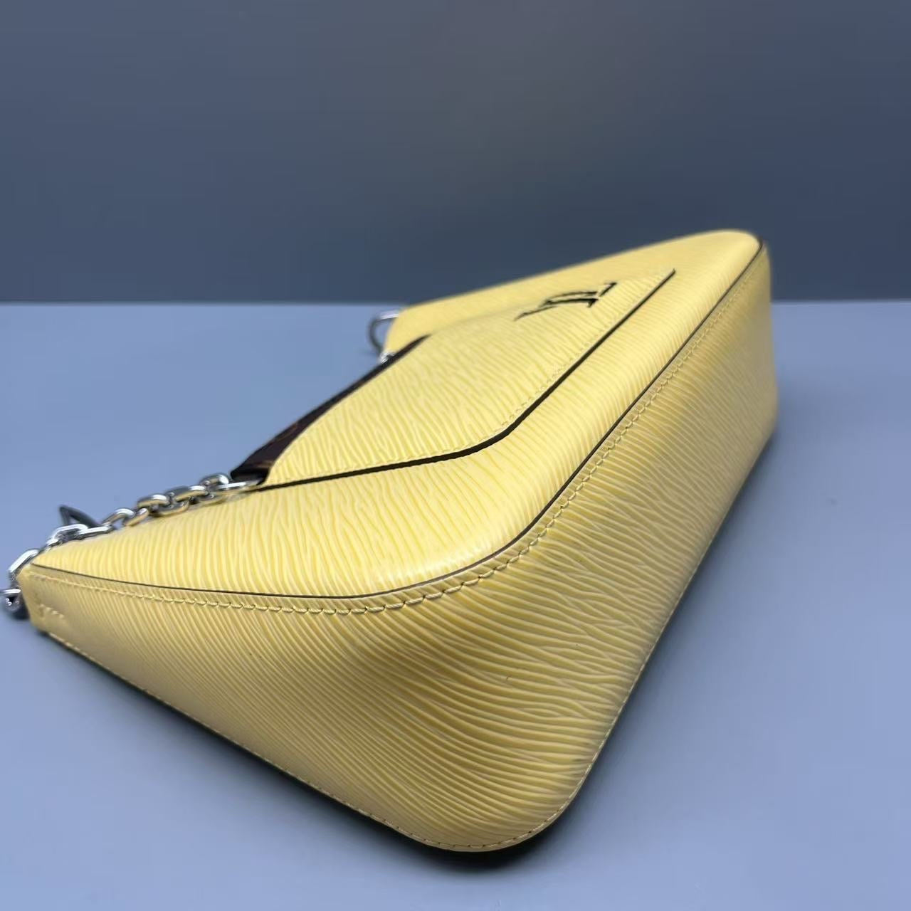 Louis Vuitton - Marelle - Epi leather - Yellow with Silver-Tone Hardware - (small)