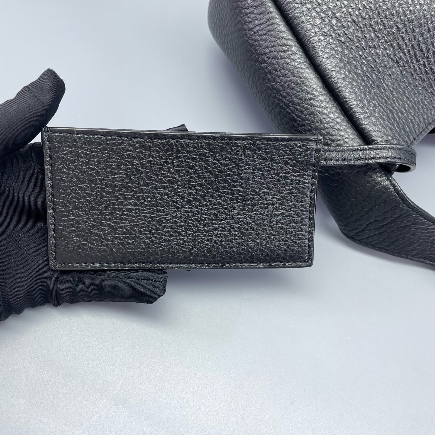 Saint Laurent - Mini Hobo Shoulder Bag - Leather - Black - (mini)