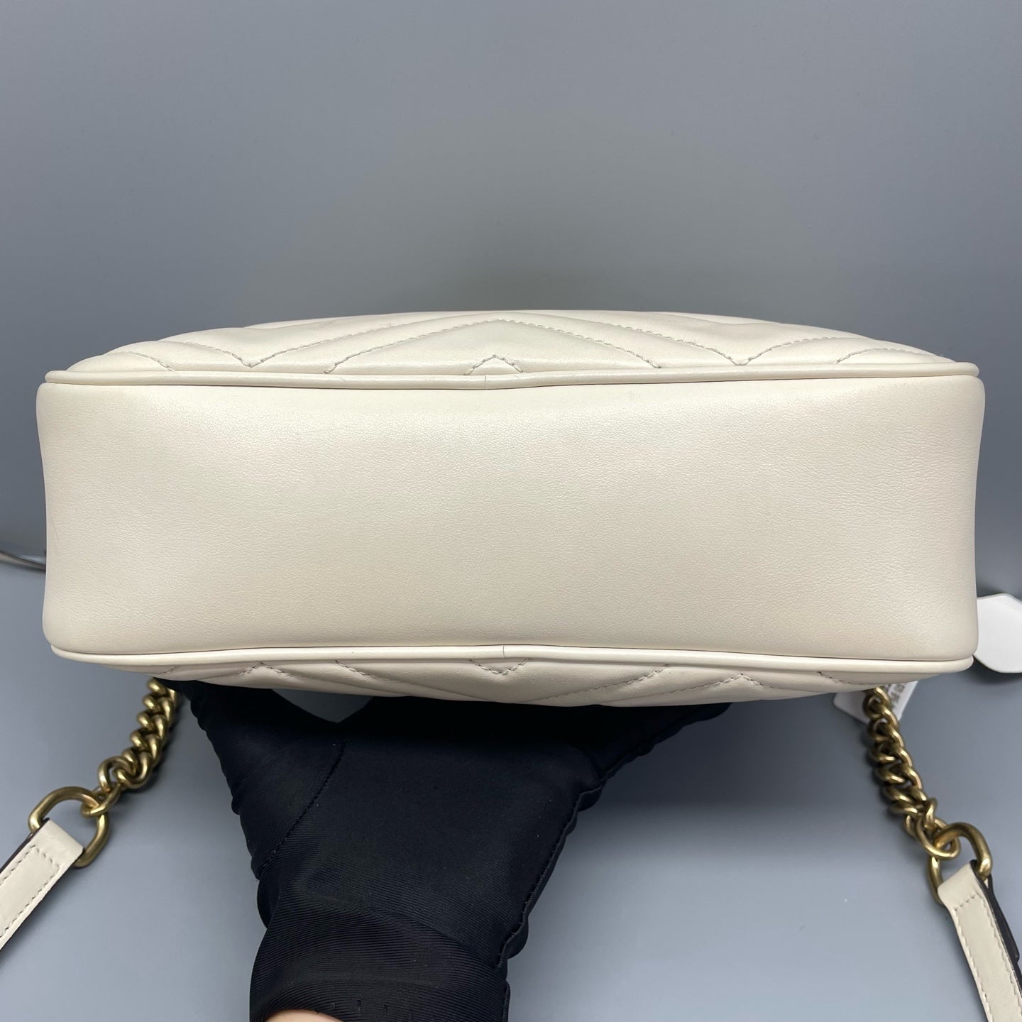 Gucci - GG Marmont Camera Bag - Matelassé leather - White - (Small)