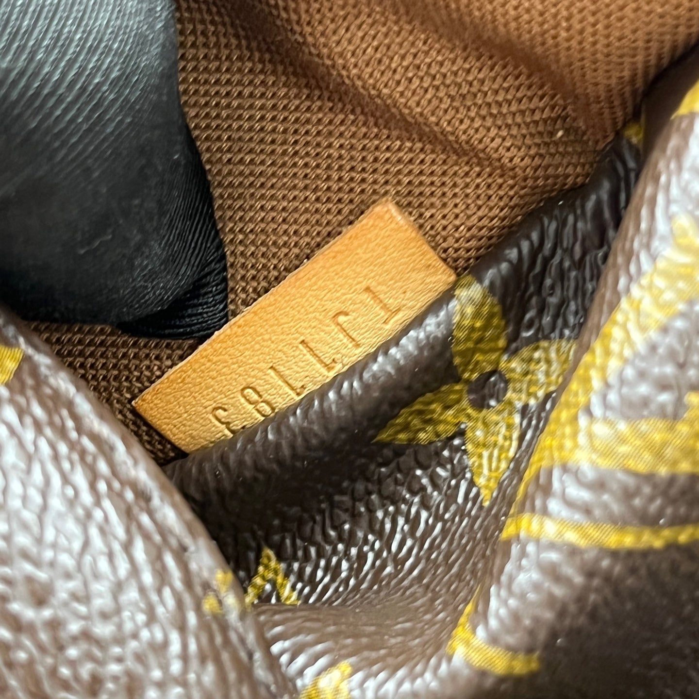 Louis Vuitton - Totally - Monogram coated canvas with natural vachetta leather trim - Brown - (medium)