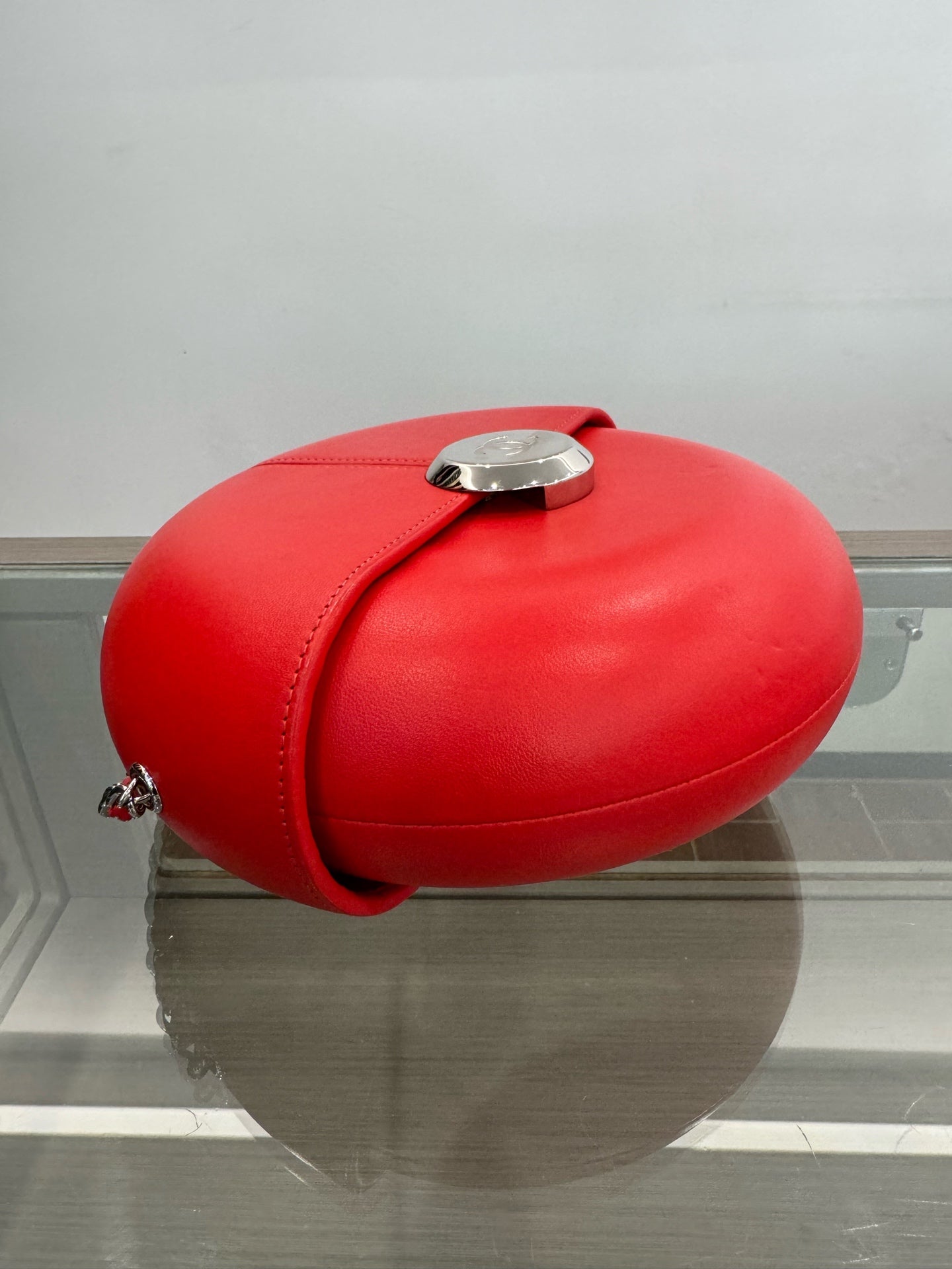 Chanel - Limited Edition Round Minaudiere with Chain - Leather - Red - (mini)