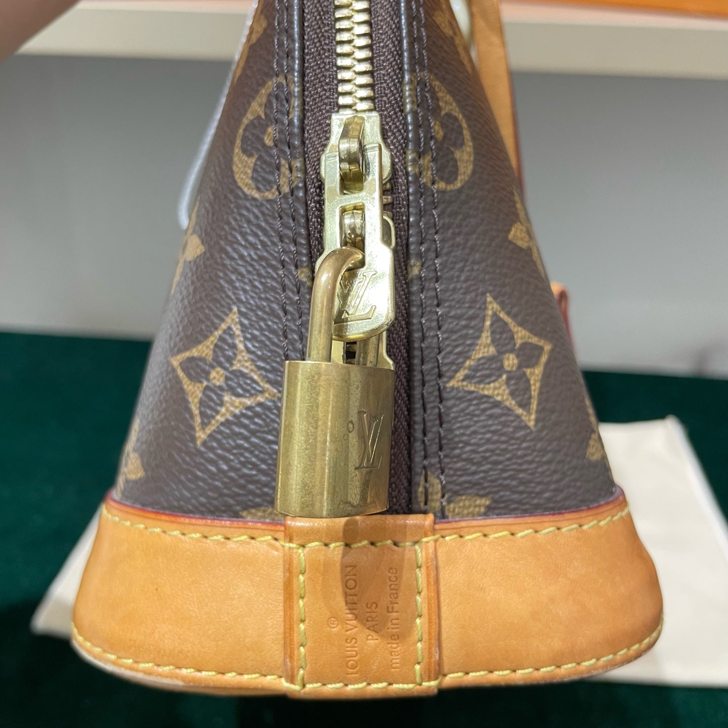Louis Vuitton - Alma BB - Monogram coated canvas with Vachetta leather trim - Brown - (Mini)