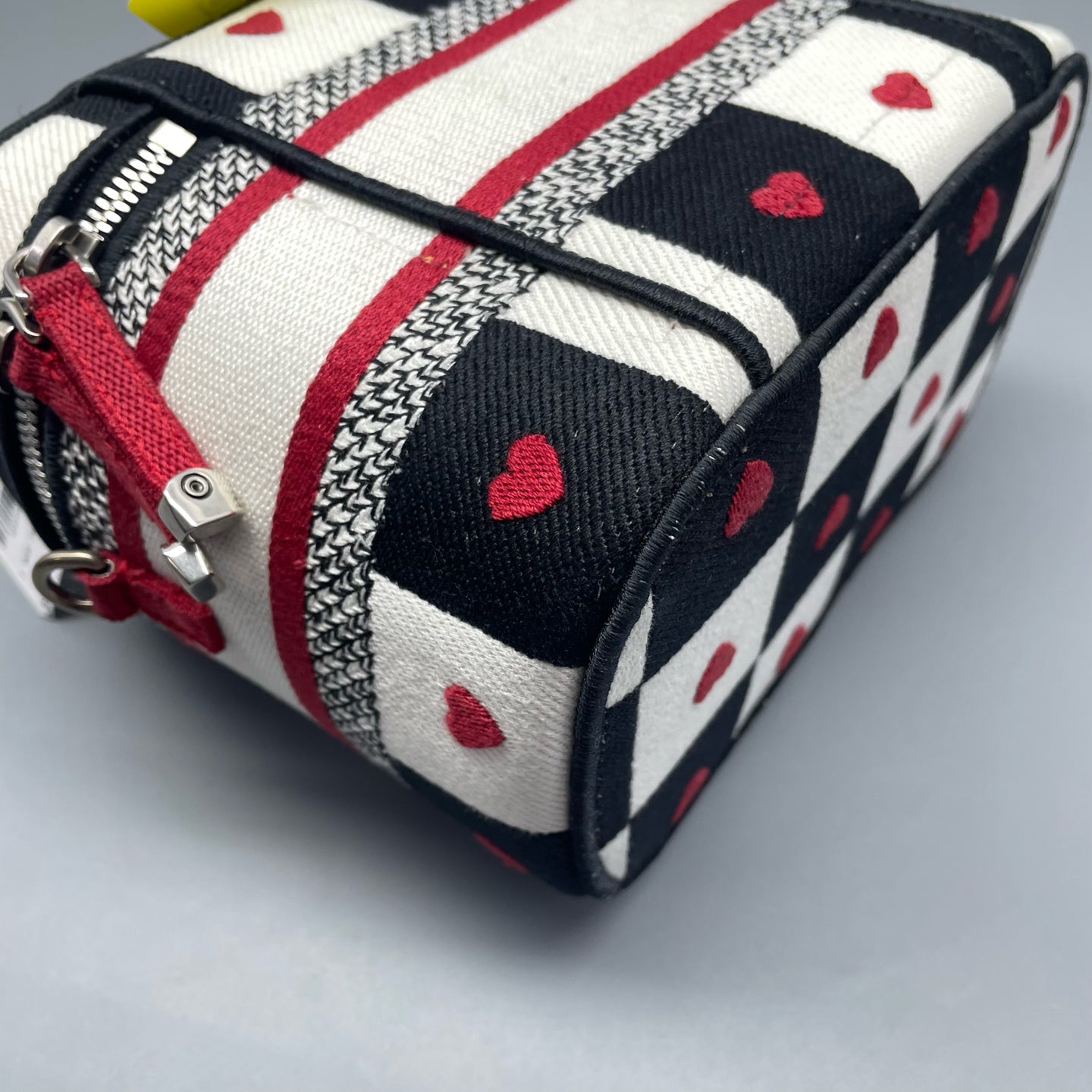 Dior - Valentine's Day Limited Edition Vanity Case - Embroidered canvas - Multicolour - (small)