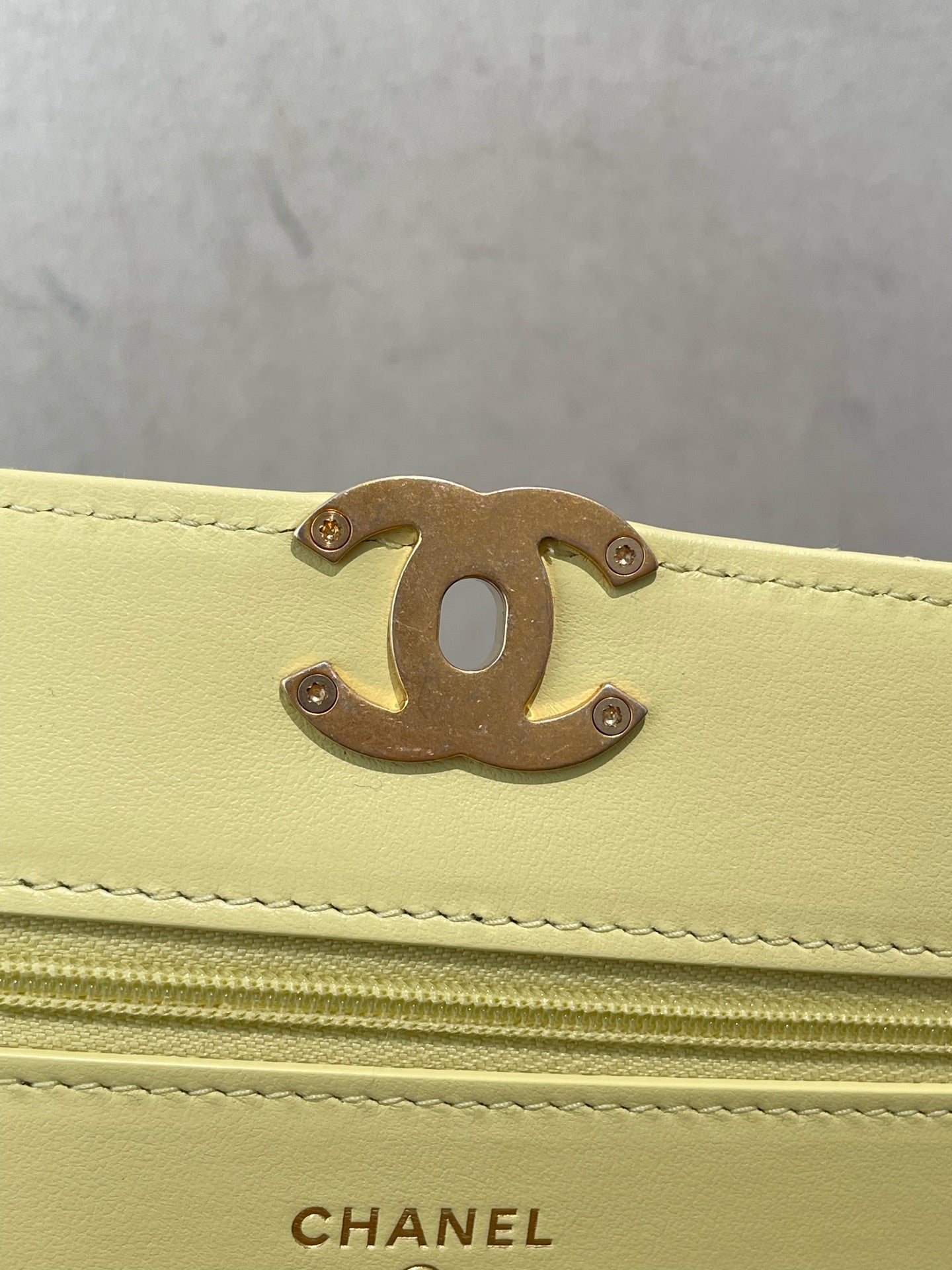 Chanel - WOC Double Gold Bead - Lambskin leather - Yellow - (mini)