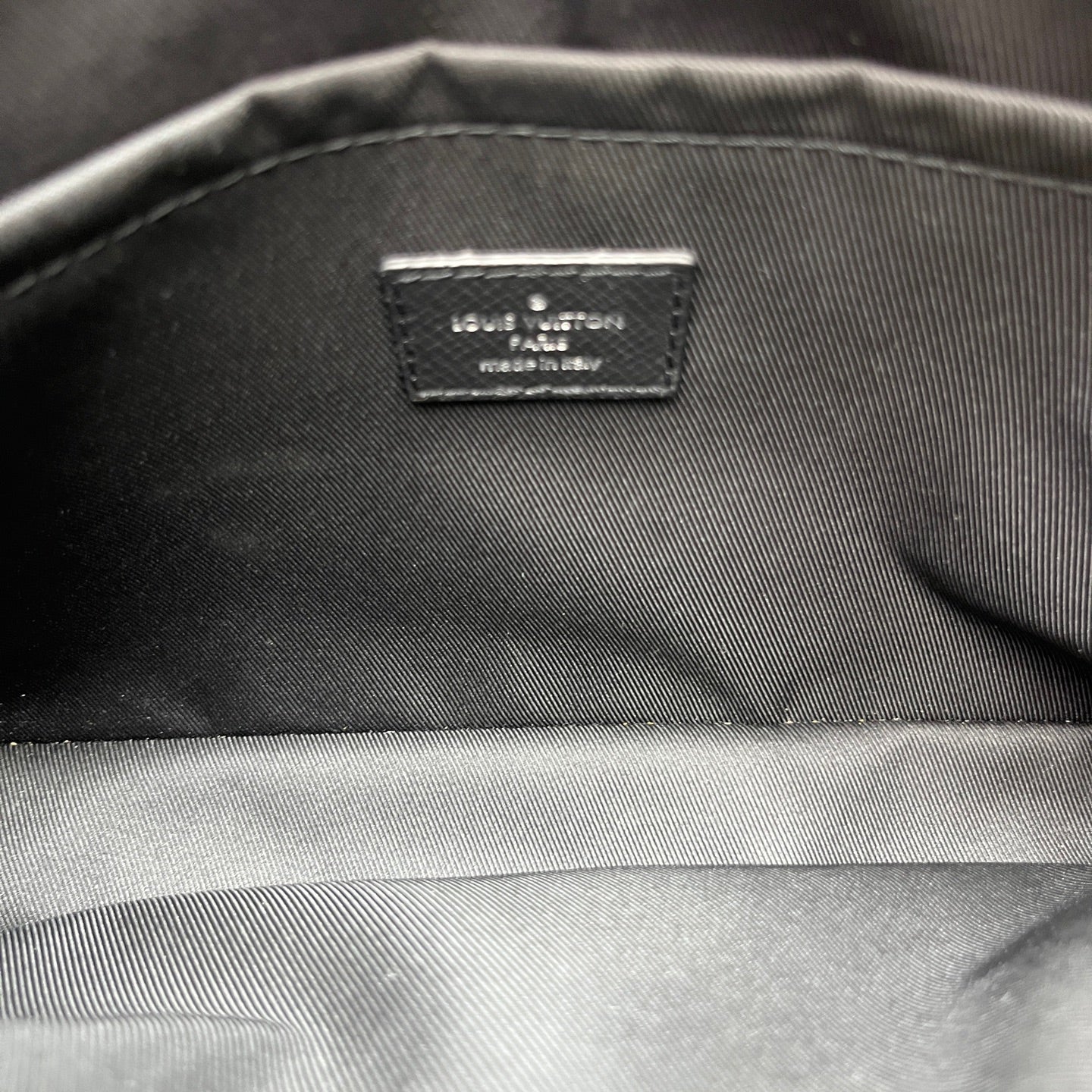 Louis Vuitton - Outdoor Messenger Bag - Monogram Eclipse coated canvas with leather trim - Black - (Medium)