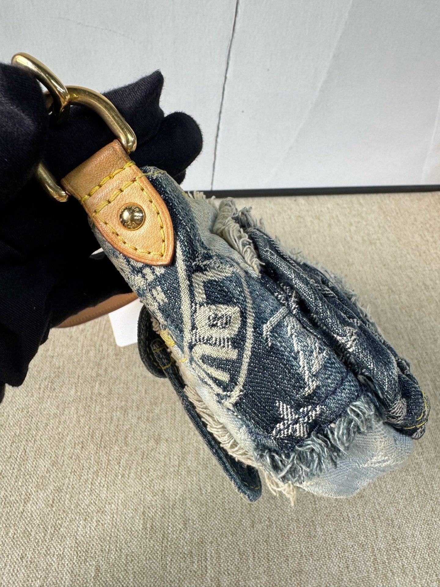 Louis Vuitton - Kapital Limited Edition Vintage Distressed Denim Patchwork Bag - Denim with natural cowhide leather trim - Blue - (Small)