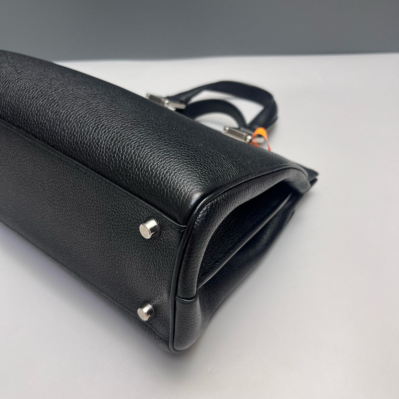 Gucci - Zumi Top Handle Bag - Grained leather - Black - (medium)