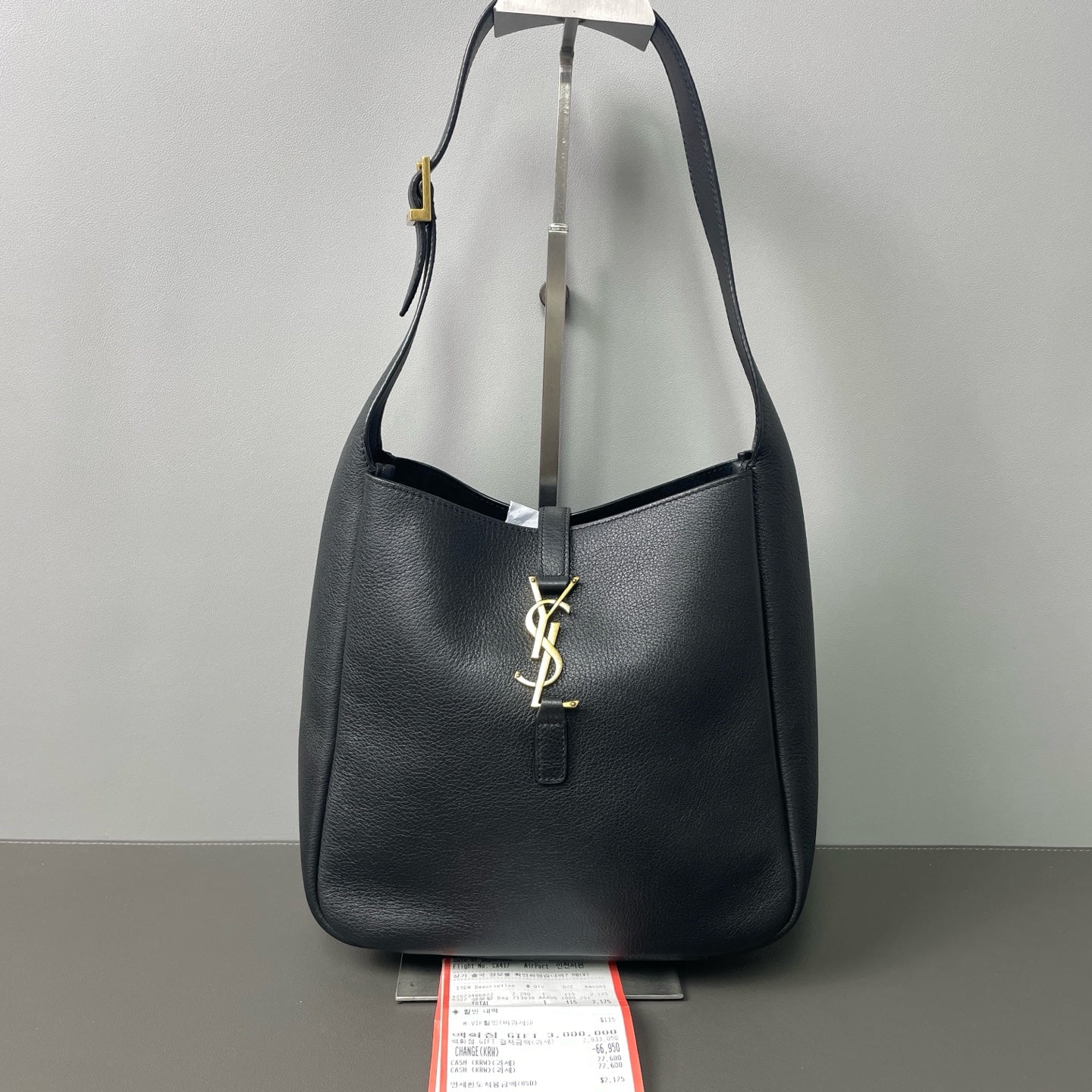 Saint Laurent - LE5A7 - Grained cowhide leather - Black - (Small)