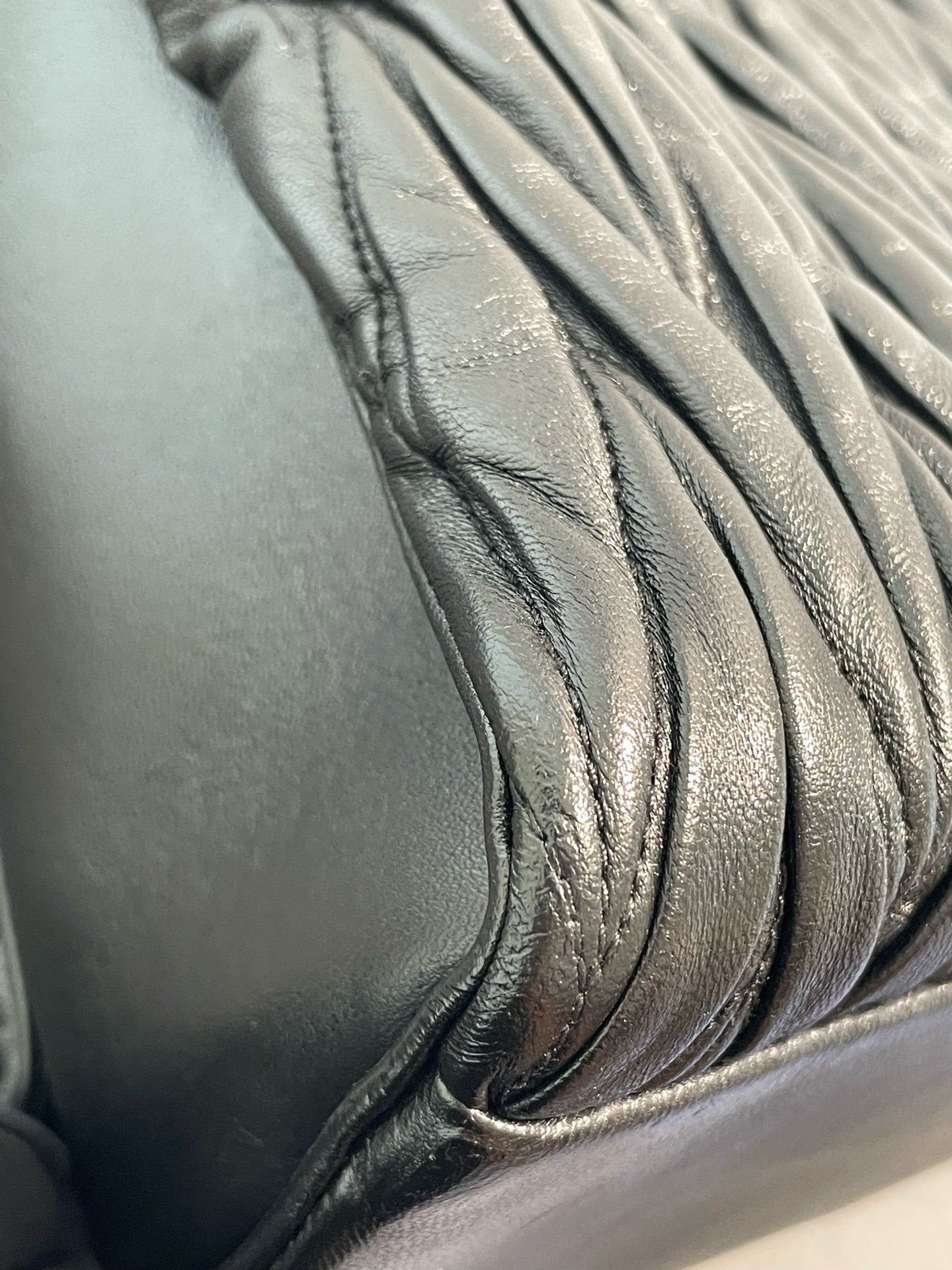 Miu Miu - Classic Bowling Bag - Lambskin leather - Black - (Medium)