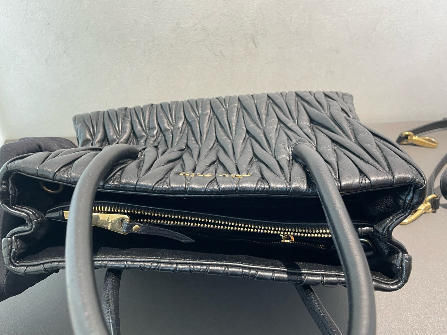 Miu Miu - Classic Bowling Bag - Lambskin leather - Black - (Medium)