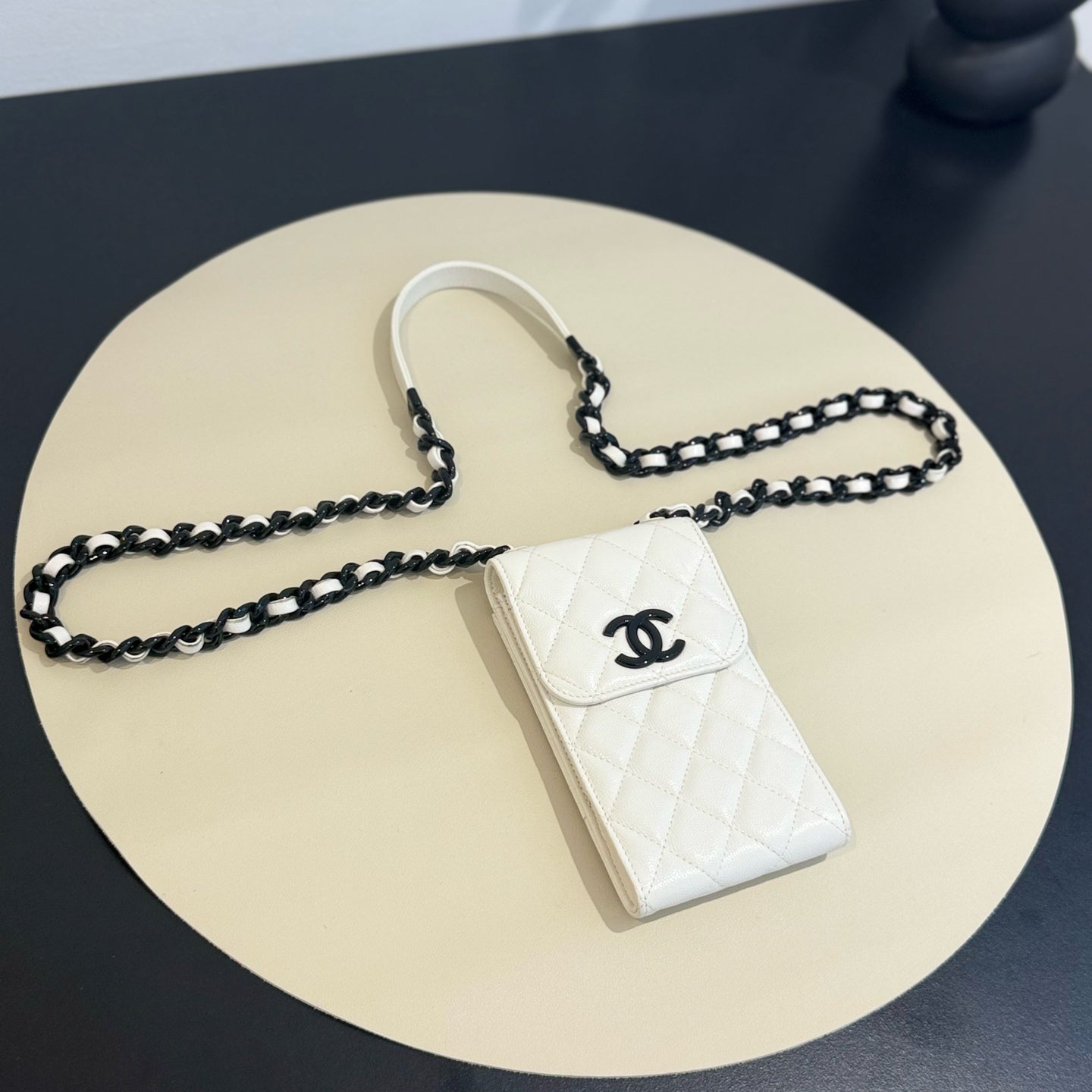 Chanel - Quilted Phone Holder with Chain - Pebbled leather - White - (mini)