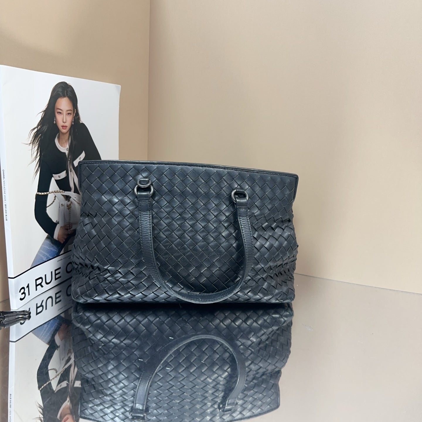 Bottega Veneta - Intrecciato Tote Shoulder Bag - Lambskin leather - Black - (medium)